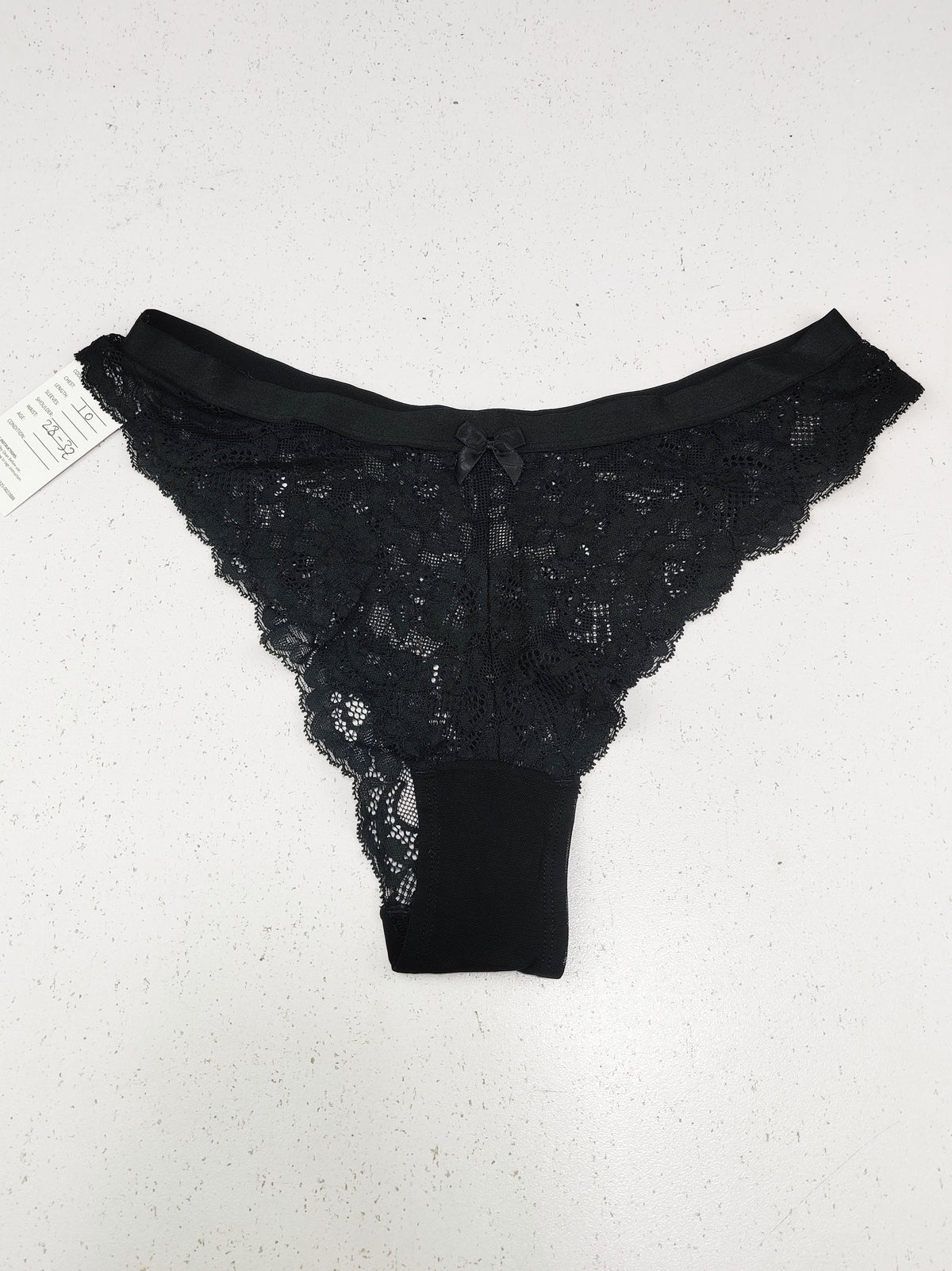 Buy online pre-used pre-loved 100% authentic & Original branded Unknown Brand (PU-2309) available in Pakistan. Top international brands avilable.