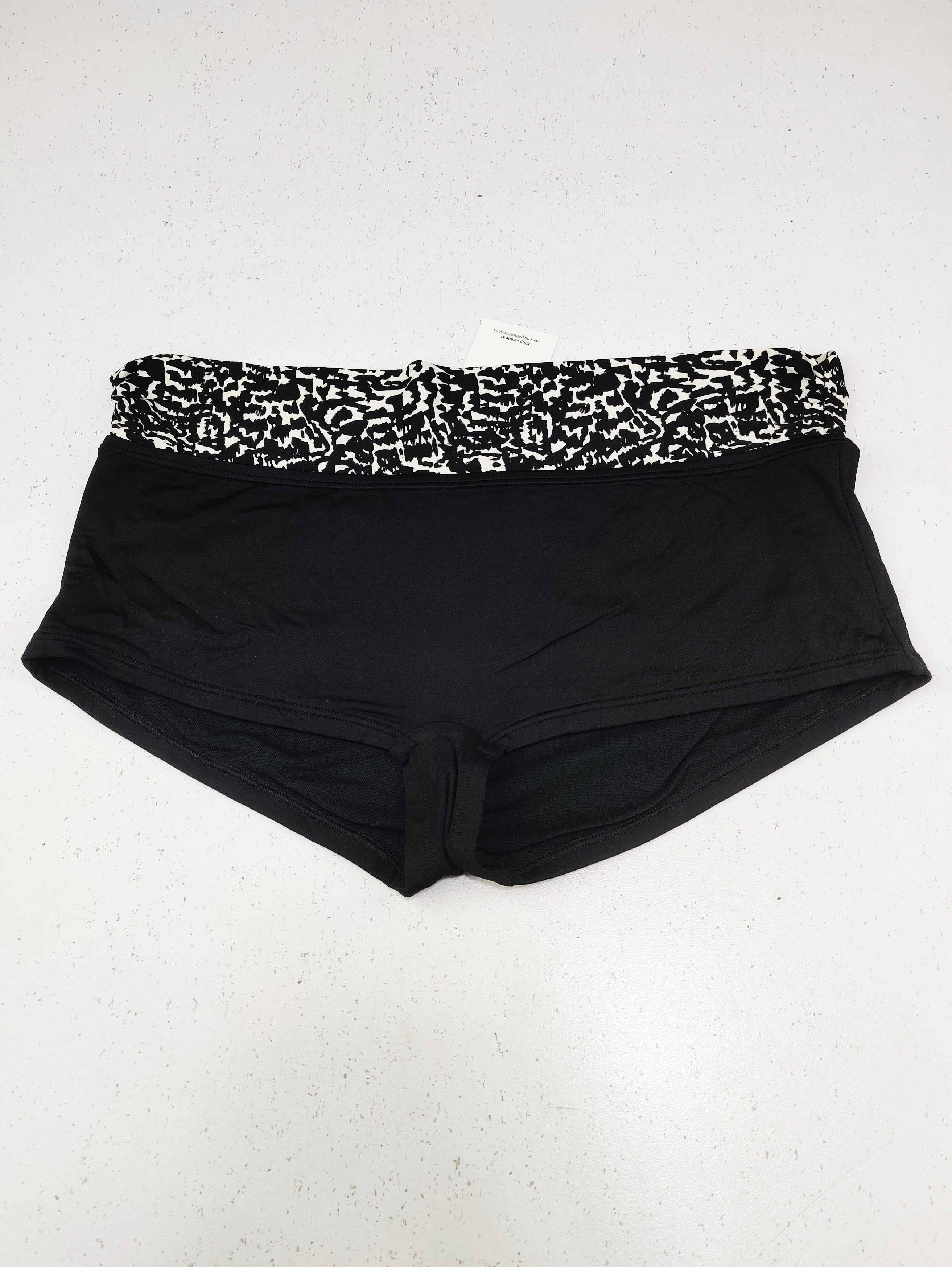 Buy online pre-used pre-loved 100% authentic & Original branded Marks & Spencer (PU-2311) available in Pakistan. Top international brands avilable.