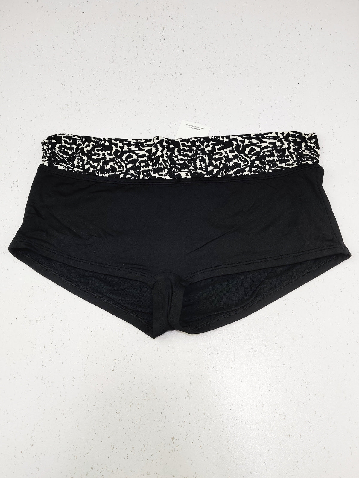Buy online pre-used pre-loved 100% authentic & Original branded Marks & Spencer (PU-2311) available in Pakistan. Top international brands avilable.