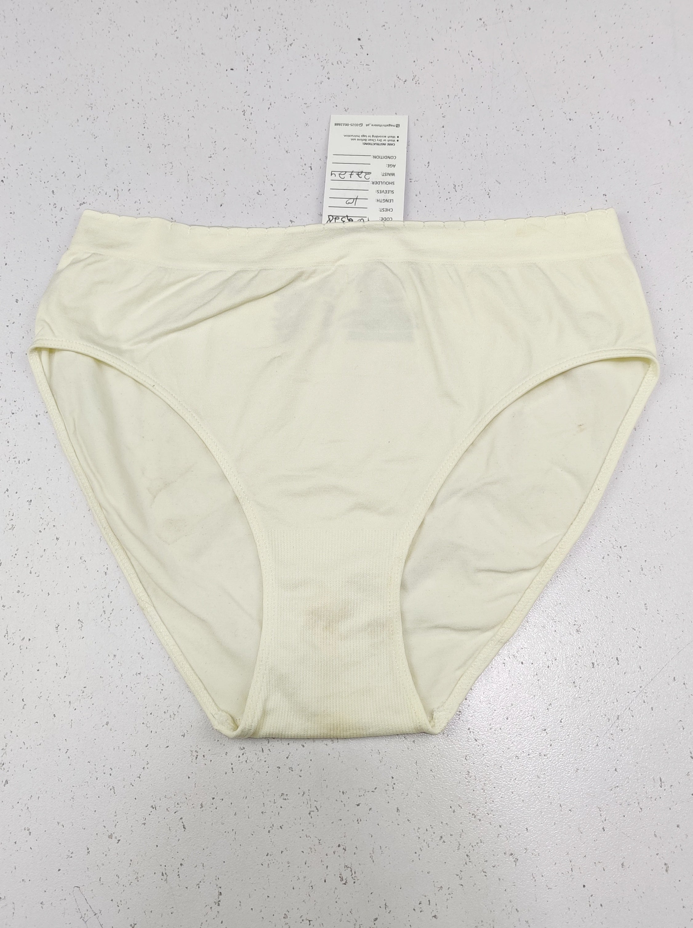 Buy online pre-used pre-loved 100% authentic & Original branded Secret Possessions (PU-2328) available in Pakistan. Top international brands avilable.