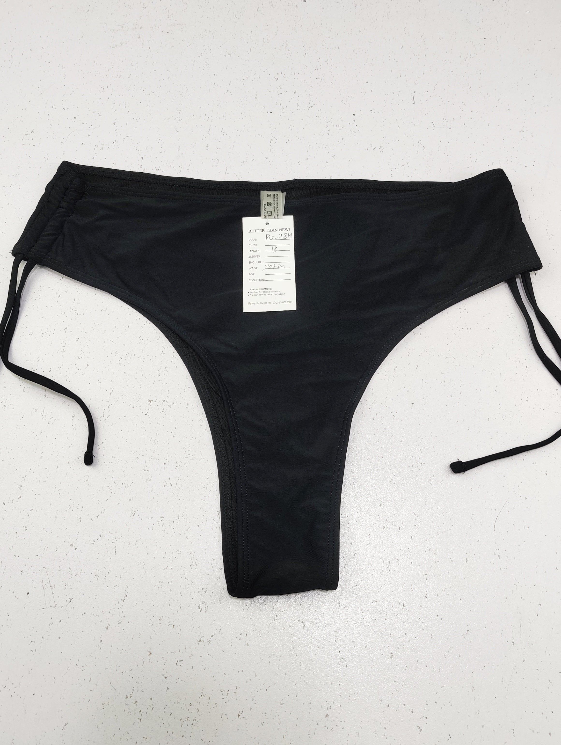 Buy online pre-used pre-loved 100% authentic & Original branded Unknown Brand (PU-2341) available in Pakistan. Top international brands avilable.