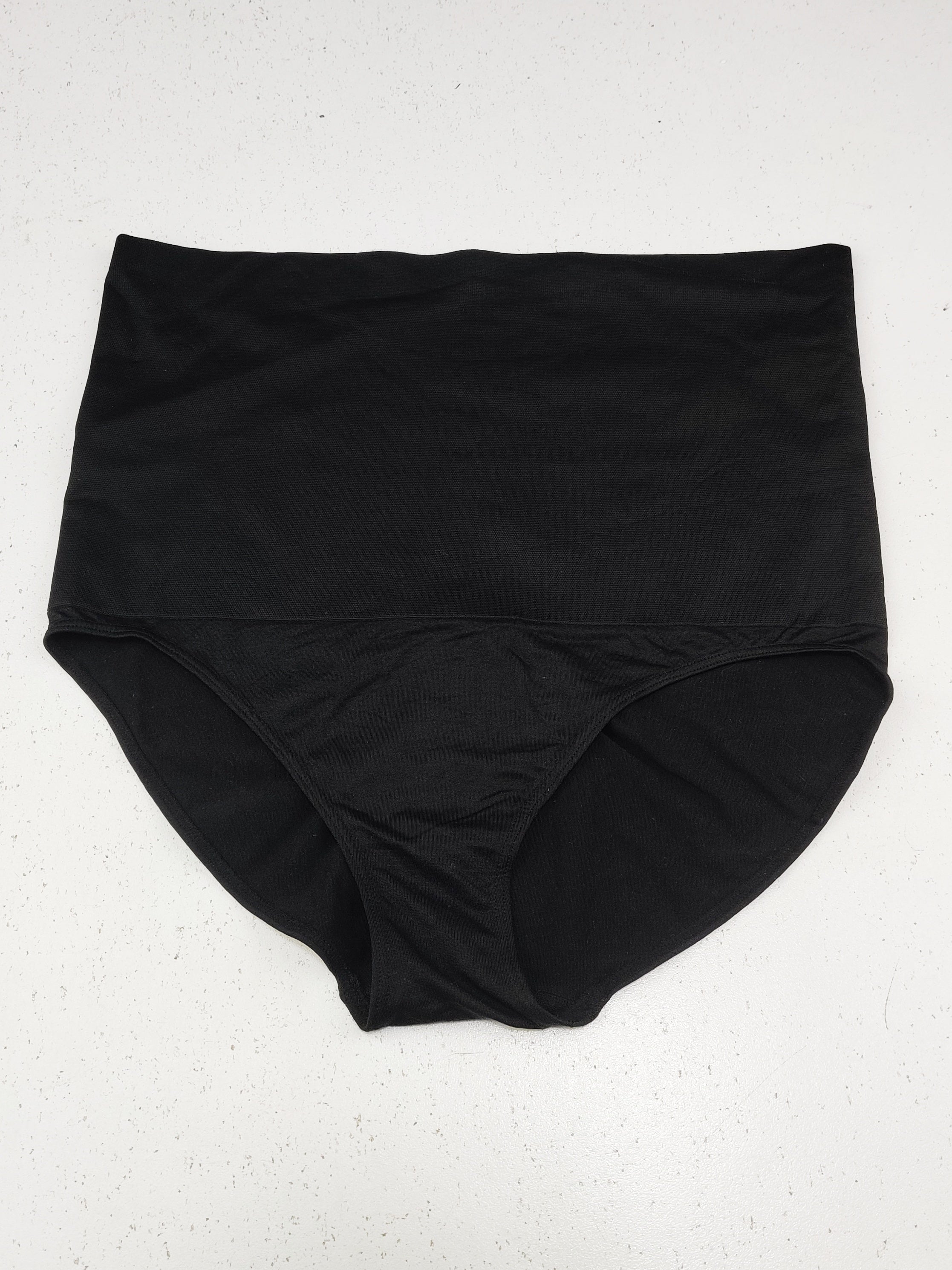 Buy online pre-used pre-loved 100% authentic & Original branded Gina Benotti (PU-2359) available in Pakistan. Top international brands avilable.
