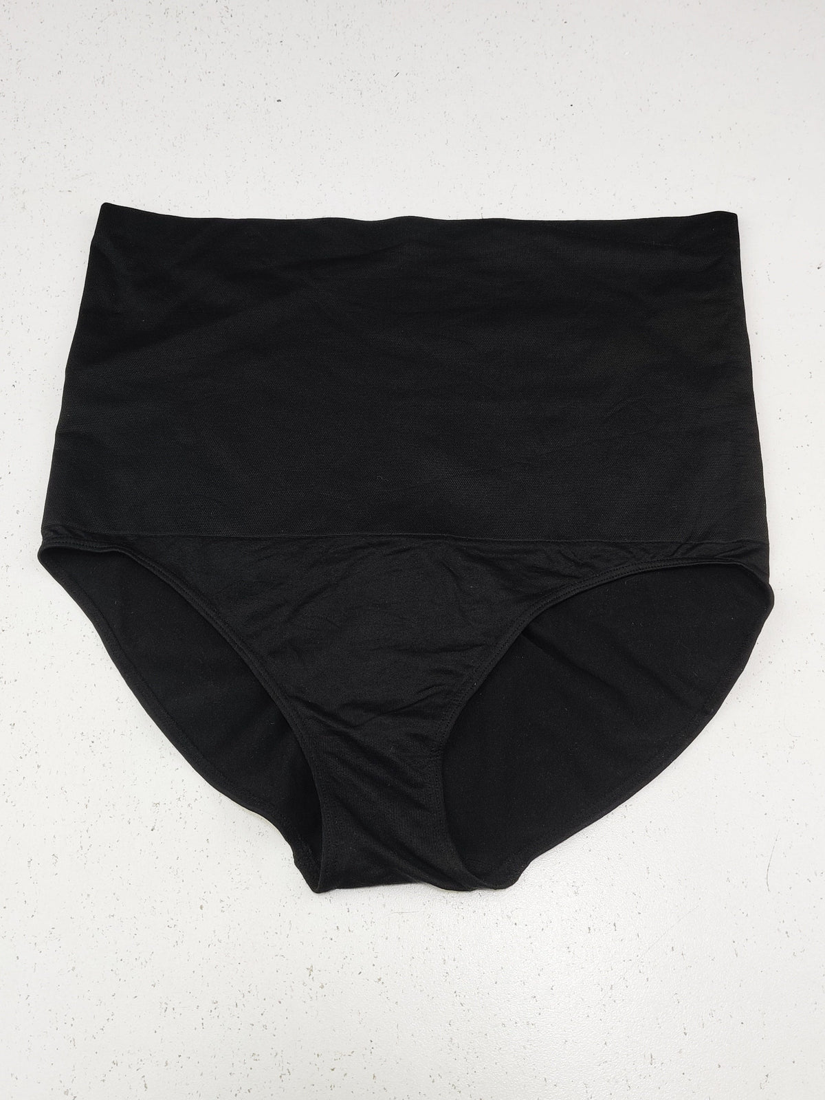 Buy online pre-used pre-loved 100% authentic & Original branded Gina Benotti (PU-2359) available in Pakistan. Top international brands avilable.