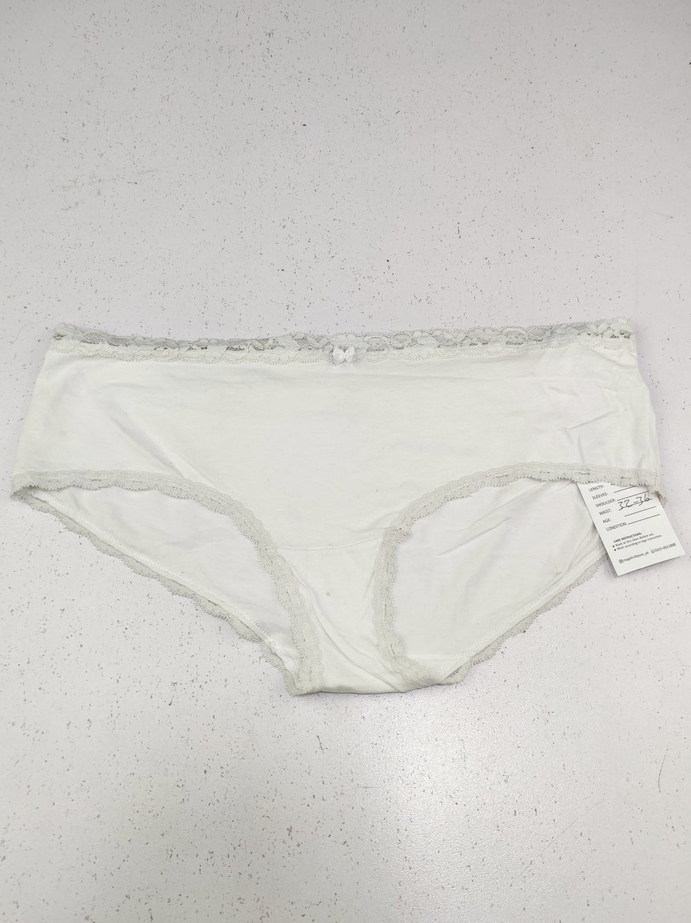 Buy online pre-used pre-loved 100% authentic & Original branded Marks & Spencer (PU-2364) available in Pakistan. Top international brands avilable.