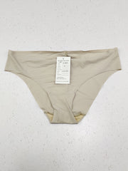 Buy online pre-used pre-loved 100% authentic & Original branded Unknown Brand (PU-2369) available in Pakistan. Top international brands avilable.