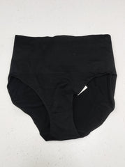 Buy online pre-used pre-loved 100% authentic & Original branded Primark (PU-2371) available in Pakistan. Top international brands avilable.