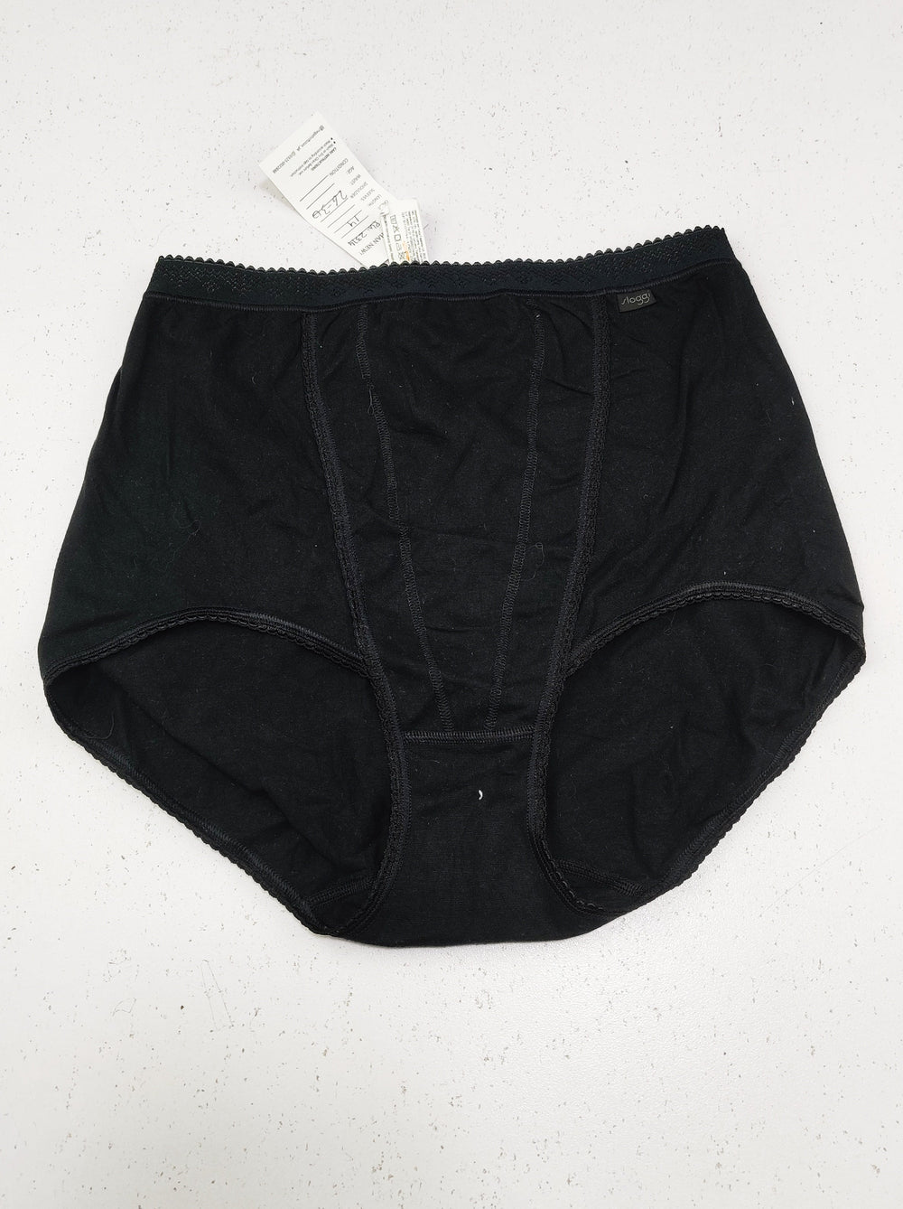 Buy online pre-used pre-loved 100% authentic & Original branded Unknown Brand (PU-2374) available in Pakistan. Top international brands avilable.