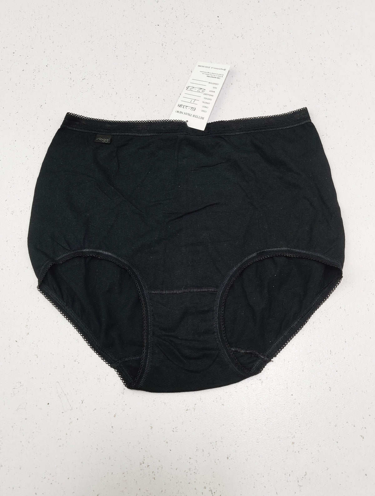 Buy online pre-used pre-loved 100% authentic & Original branded Sloggi (PU-2384) available in Pakistan. Top international brands avilable.