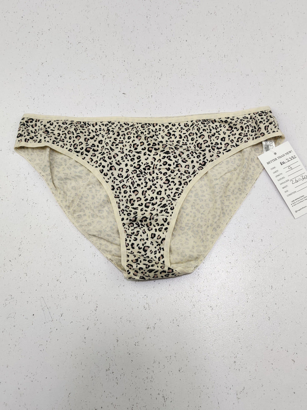 Buy online pre-used pre-loved 100% authentic & Original branded Primark (PU-2392) available in Pakistan. Top international brands avilable.