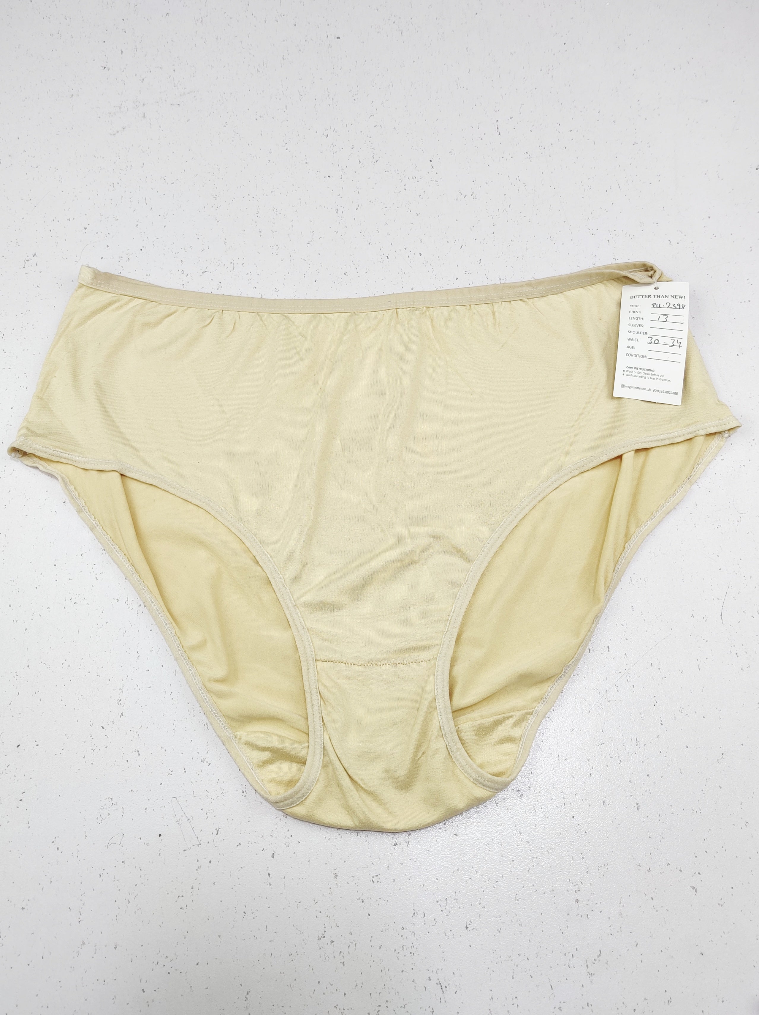 Buy online pre-used pre-loved 100% authentic & Original branded Unknown Brand (PU-2398) available in Pakistan. Top international brands avilable.