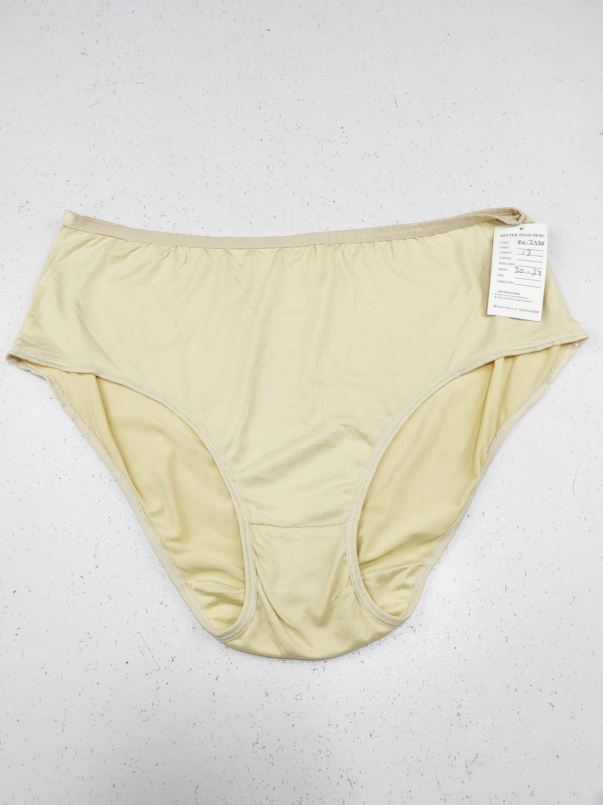 Buy online pre-used pre-loved 100% authentic & Original branded Unknown Brand (PU-2398) available in Pakistan. Top international brands avilable.