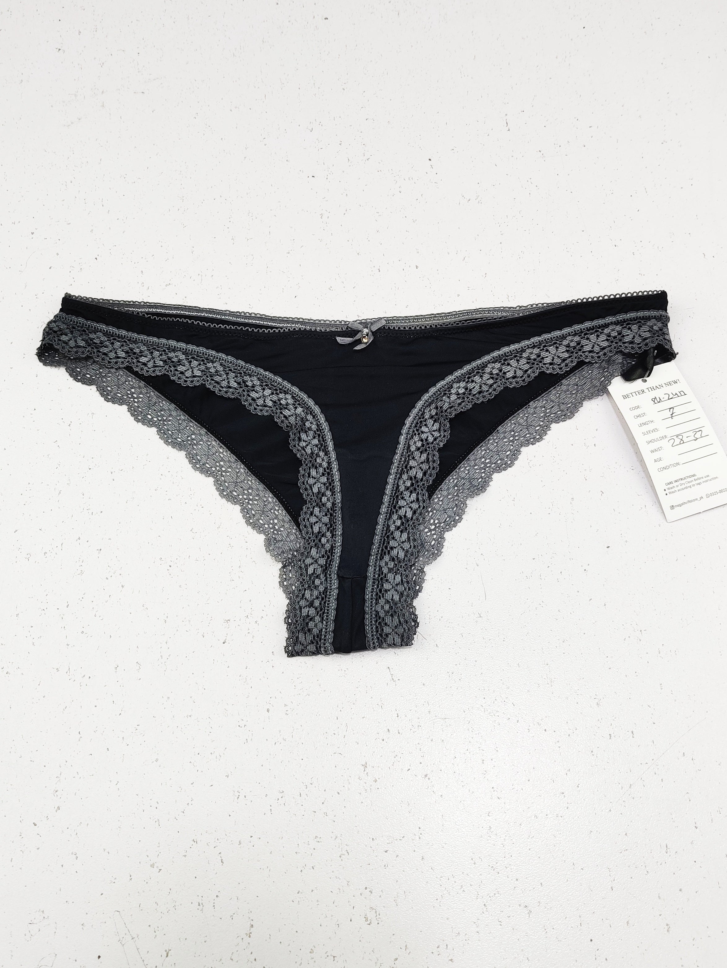 Buy online pre-used pre-loved 100% authentic & Original branded Unknown Brand (PU-2417) available in Pakistan. Top international brands avilable.