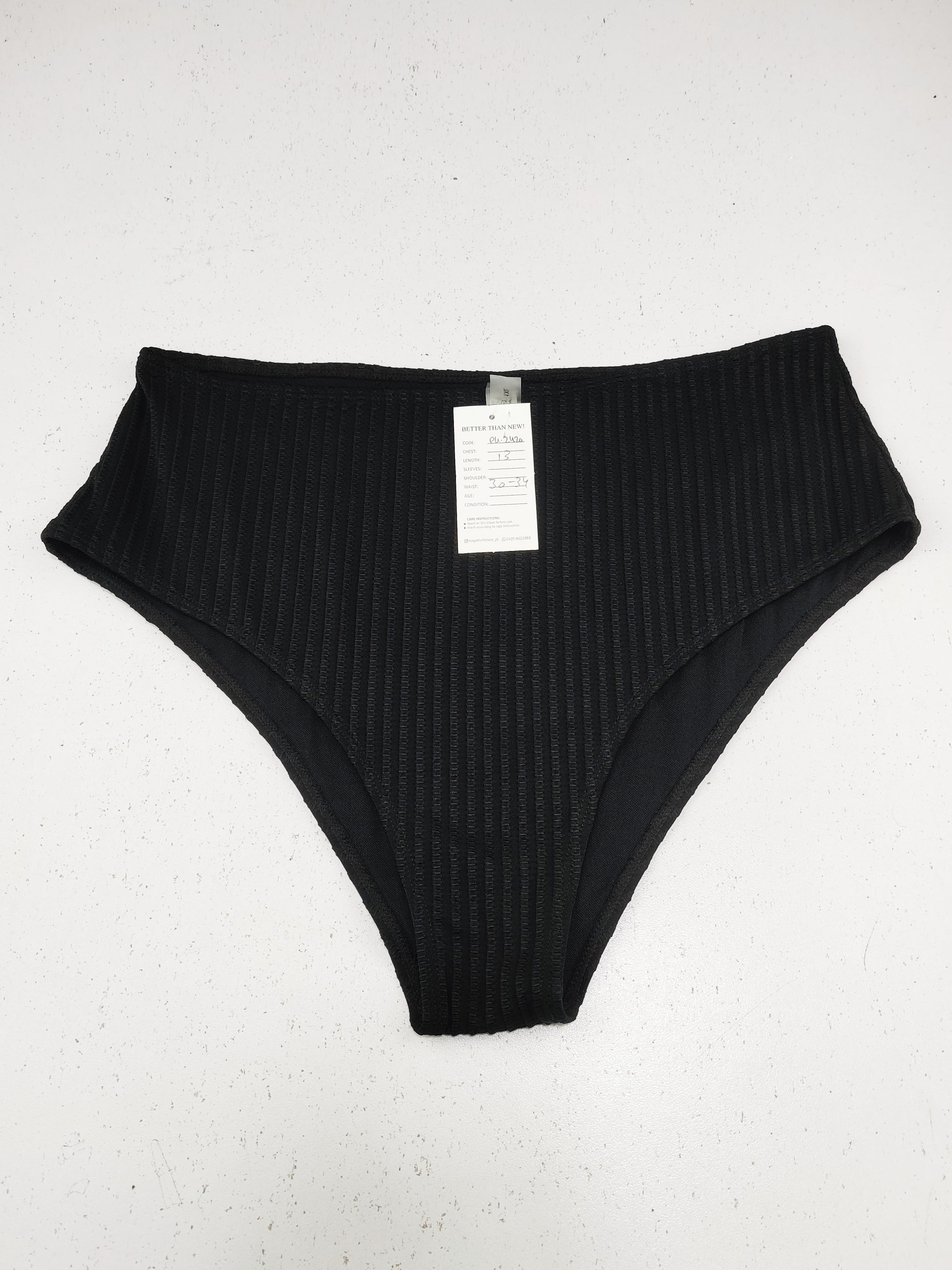 Buy online pre-used pre-loved 100% authentic & Original branded Unknown Brand (PU-2420) available in Pakistan. Top international brands avilable.