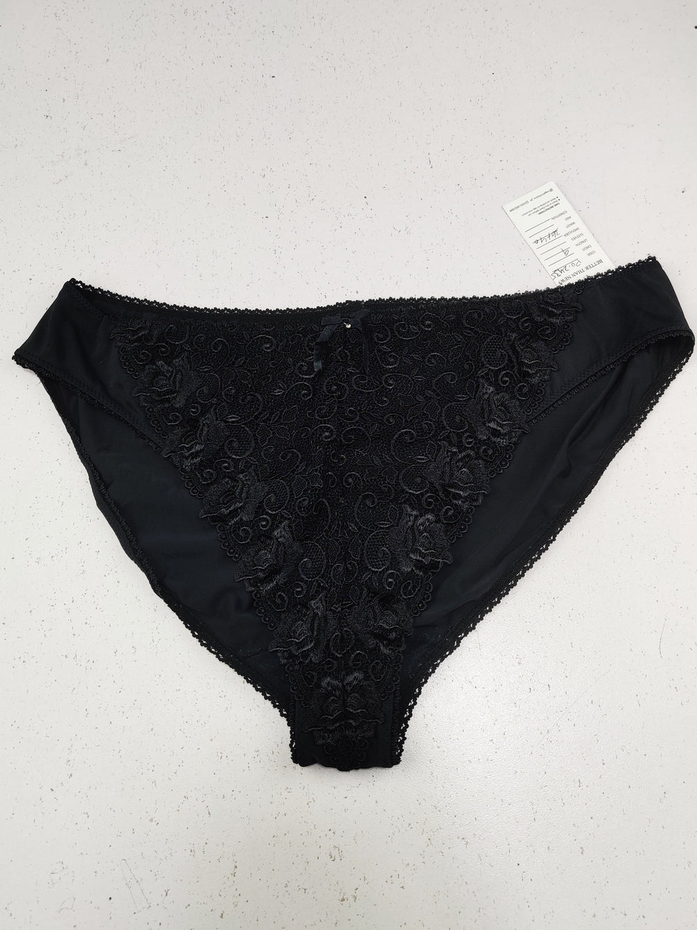 Buy online pre-used pre-loved 100% authentic & Original branded Unknown Brand (PU-2435) available in Pakistan. Top international brands avilable.