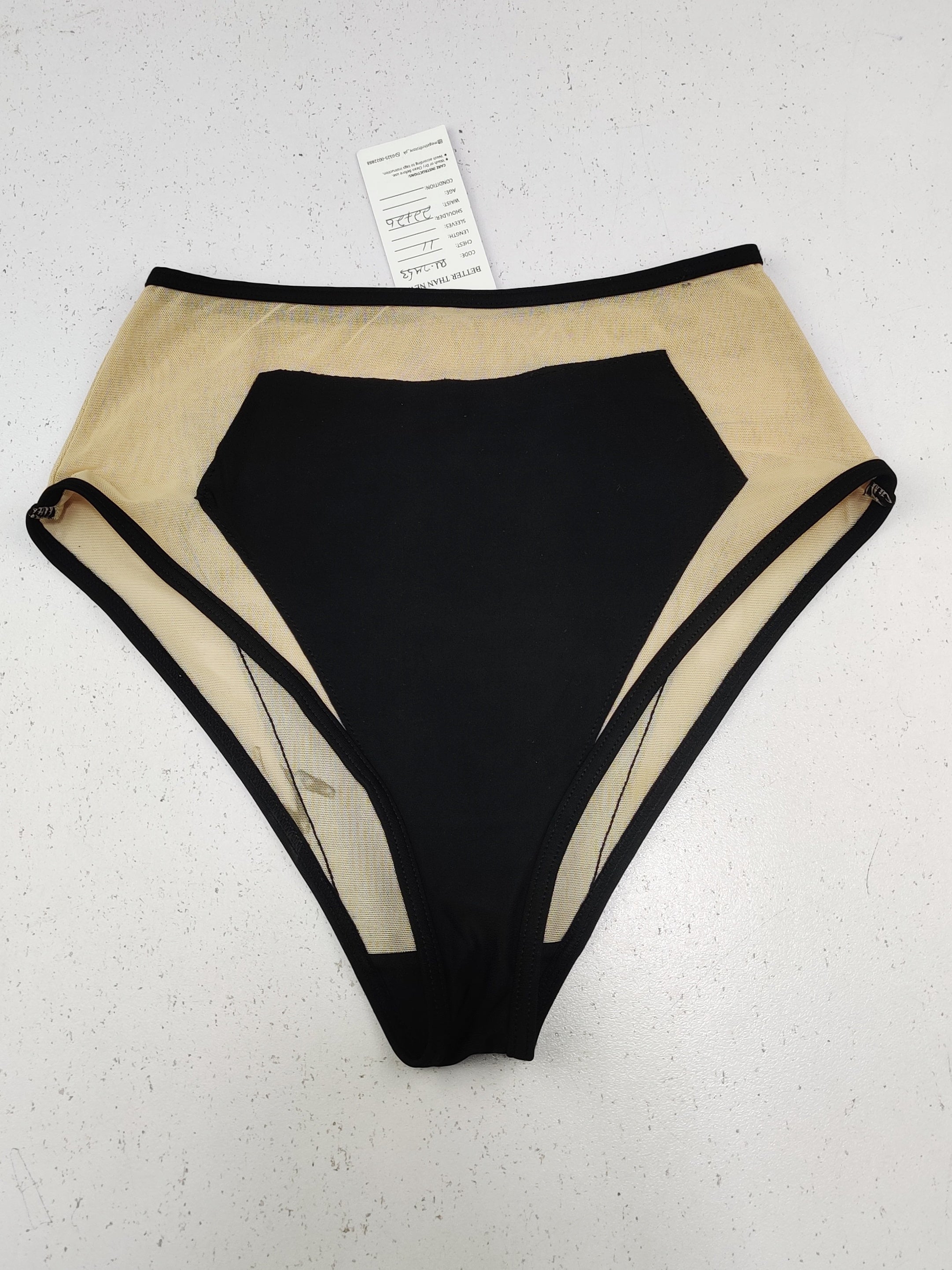 Buy online pre-used pre-loved 100% authentic & Original branded Unknown Brand (PU-2453) available in Pakistan. Top international brands avilable.