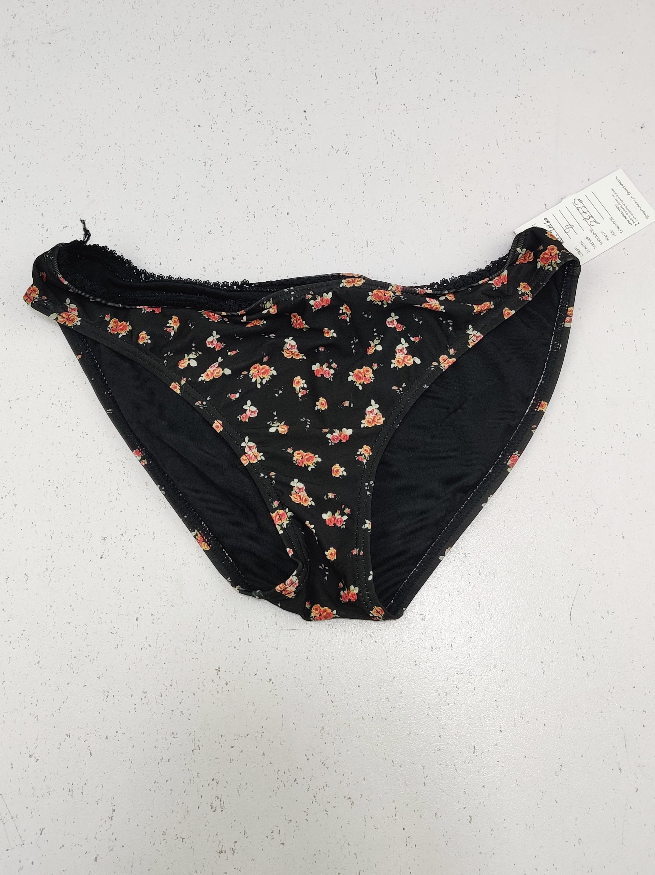 Buy online pre-used pre-loved 100% authentic & Original branded Unknown Brand (PU-2460) available in Pakistan. Top international brands avilable.