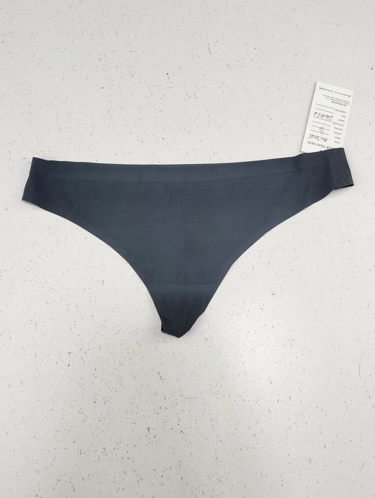 Buy online pre-used pre-loved 100% authentic & Original branded Unknown Brand (PU-2465) available in Pakistan. Top international brands avilable.