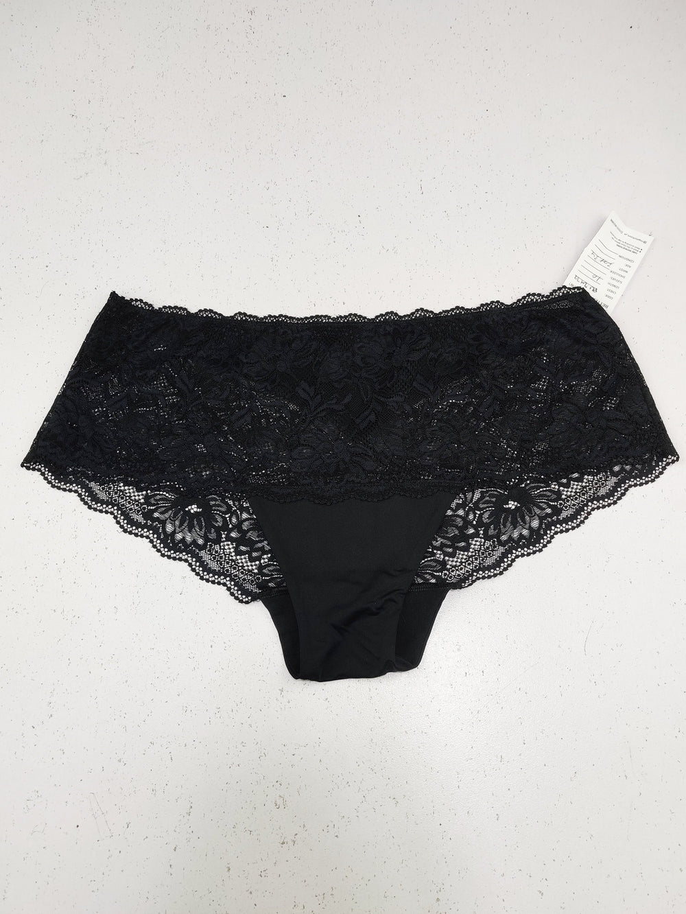 Buy online pre-used pre-loved 100% authentic & Original branded Unknown Brand (PU-2472) available in Pakistan. Top international brands avilable.