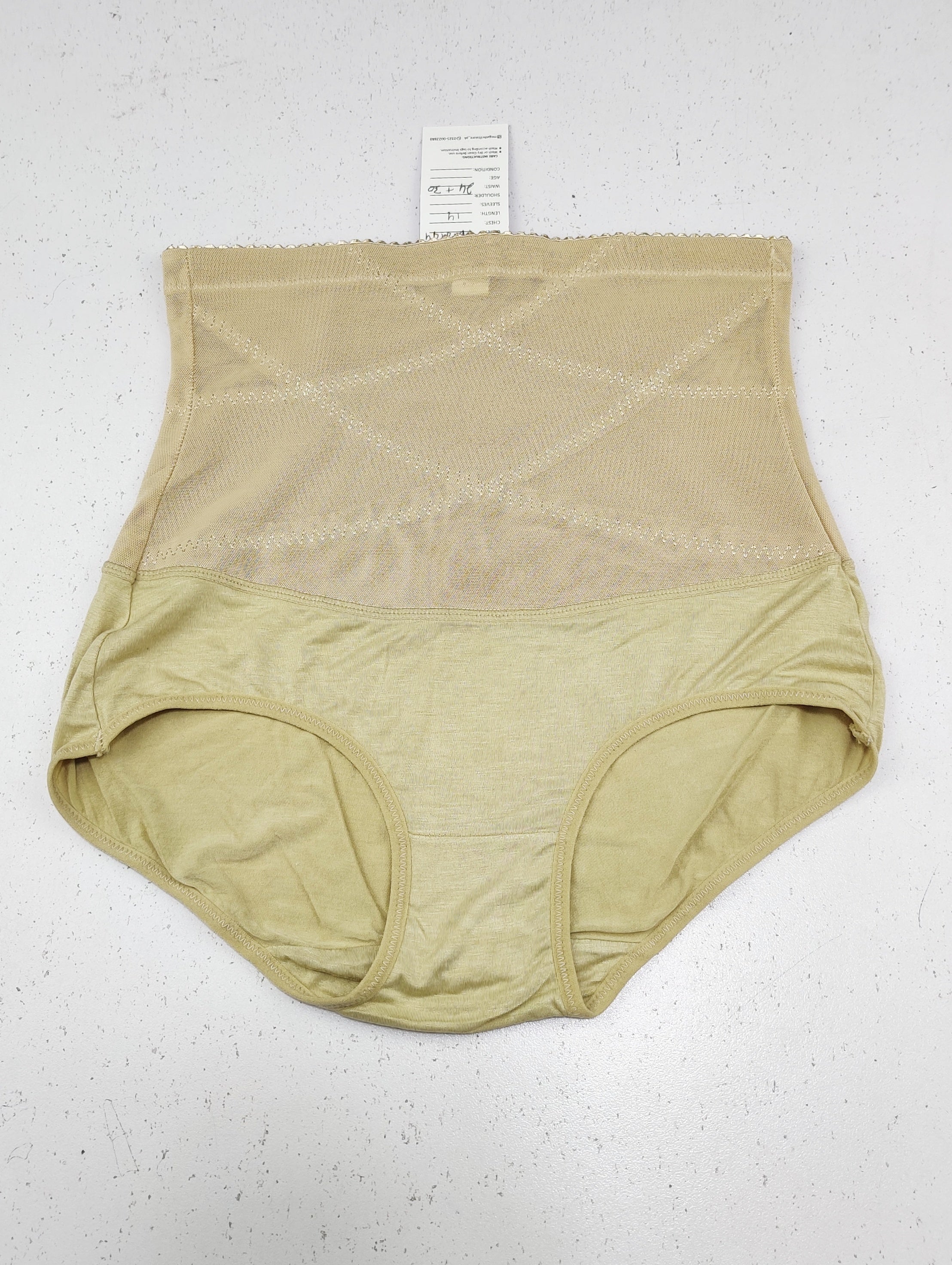 Buy online pre-used pre-loved 100% authentic & Original branded Unknown Brand (PU-2494) available in Pakistan. Top international brands avilable.