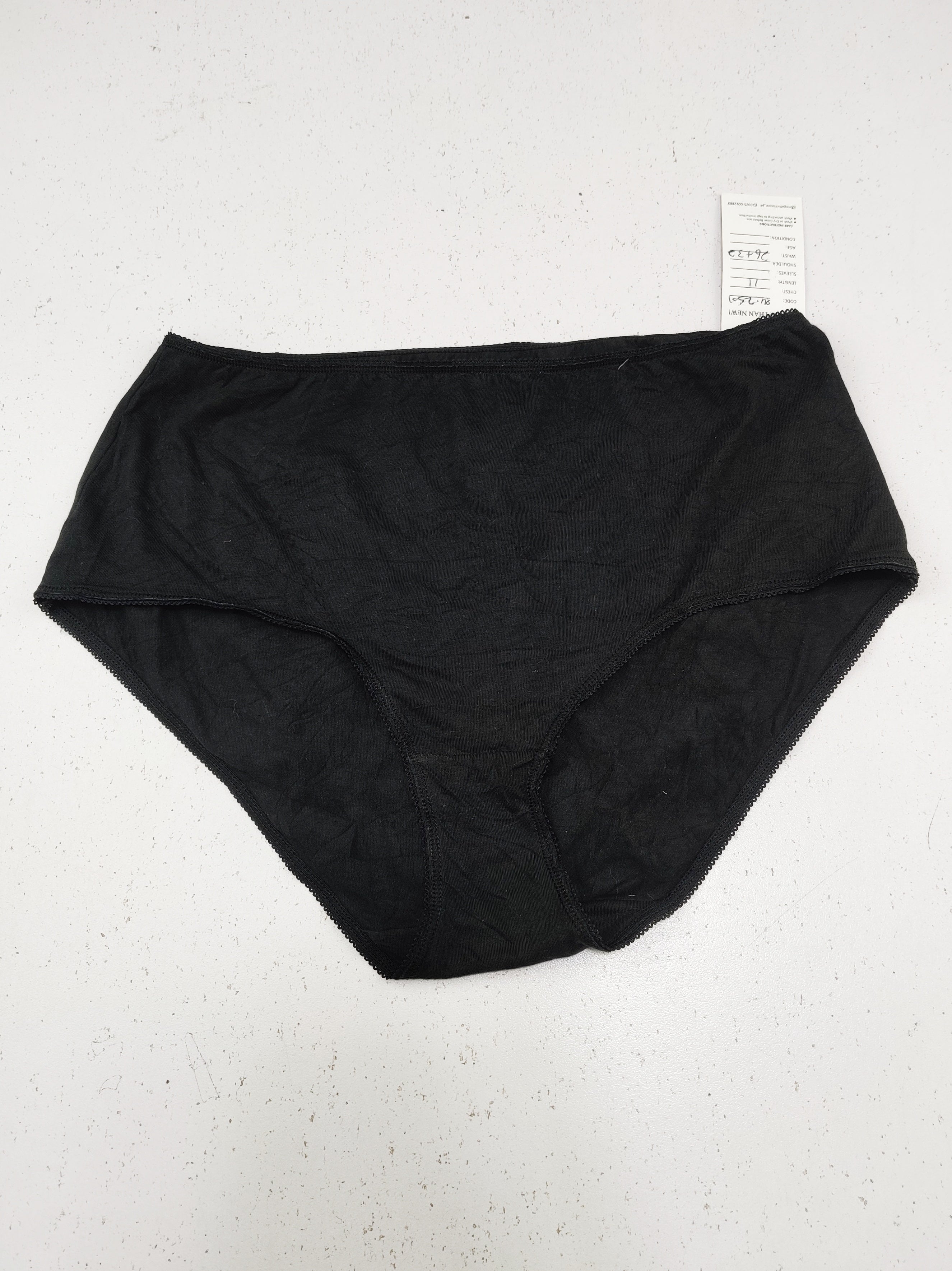 Buy online pre-used pre-loved 100% authentic & Original branded Unknown Brand (PU-2501) available in Pakistan. Top international brands avilable.