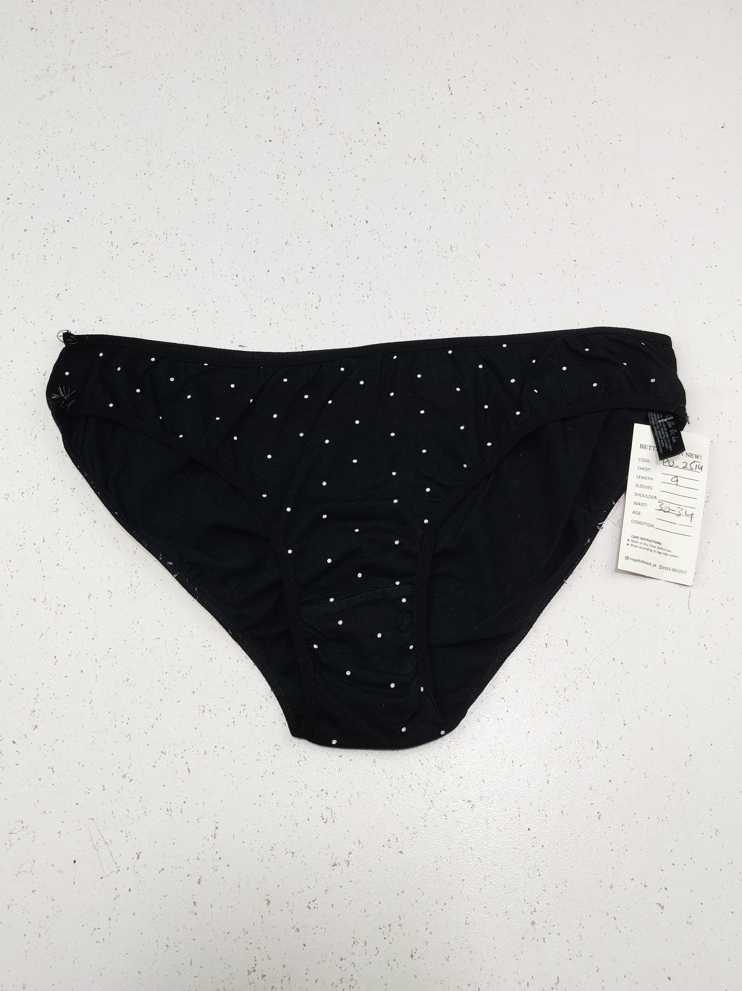Buy online pre-used pre-loved 100% authentic & Original branded Primark (PU-2514) available in Pakistan. Top international brands avilable.