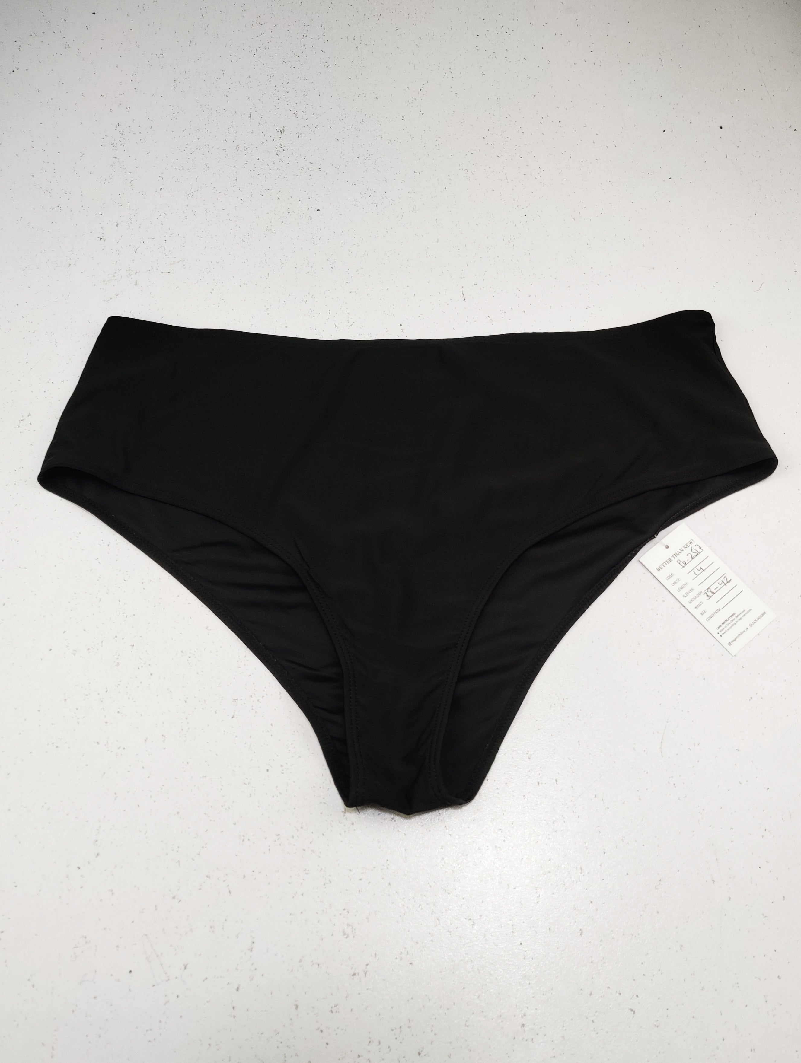 Buy online pre-used pre-loved 100% authentic & Original branded Unknown Brand (PU-2517) available in Pakistan. Top international brands avilable.