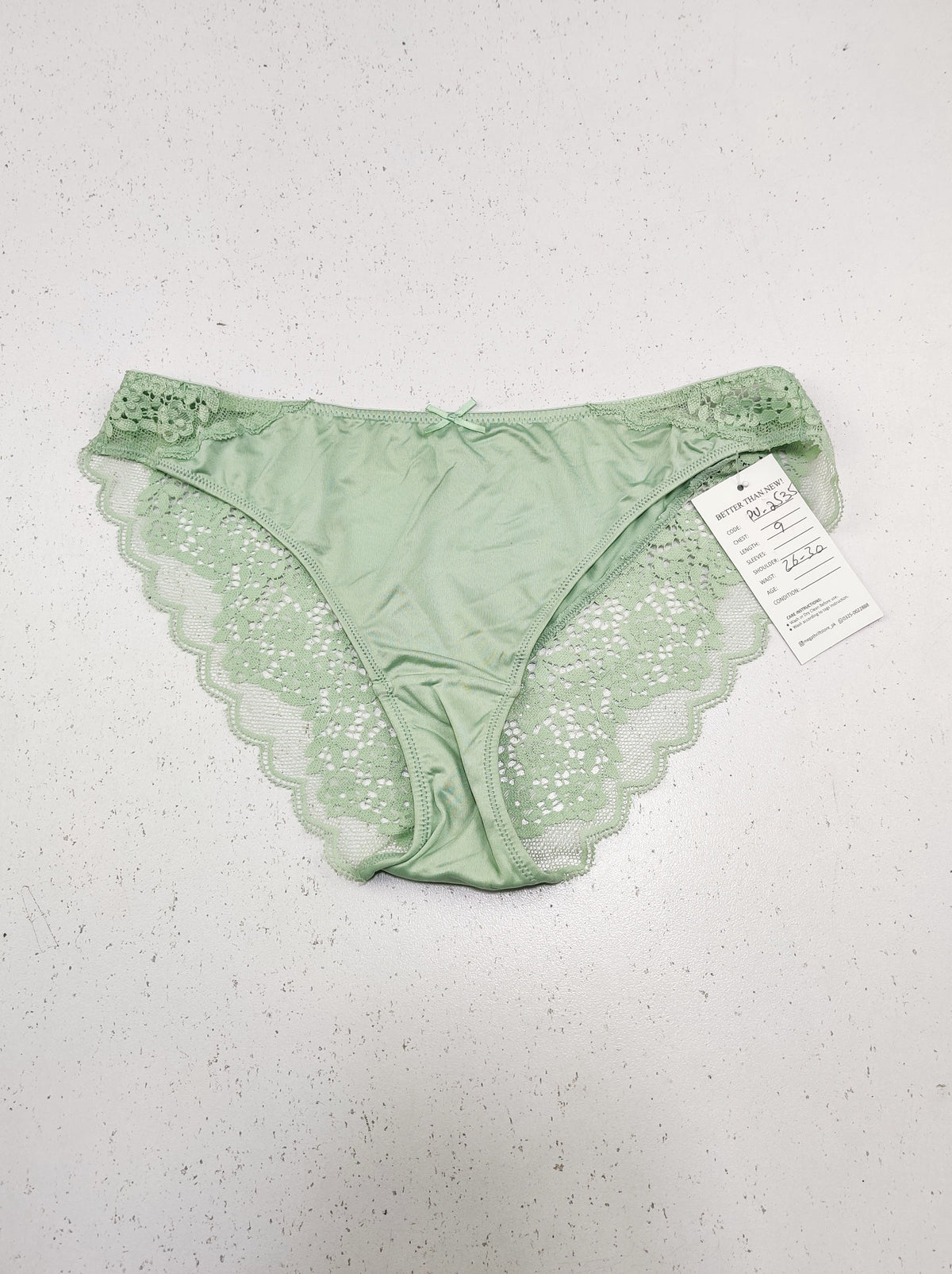 Buy online pre-used pre-loved 100% authentic & Original branded Unknown Brand (PU-2535) available in Pakistan. Top international brands avilable.