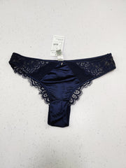 Buy online pre-used pre-loved 100% authentic & Original branded Unknown Brand (PU-2536) available in Pakistan. Top international brands avilable.