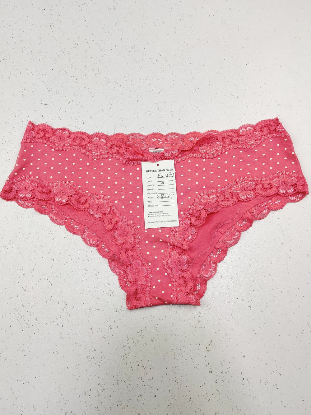 Buy online pre-used pre-loved 100% authentic & Original branded Unknown Brand (PU-2542) available in Pakistan. Top international brands avilable.