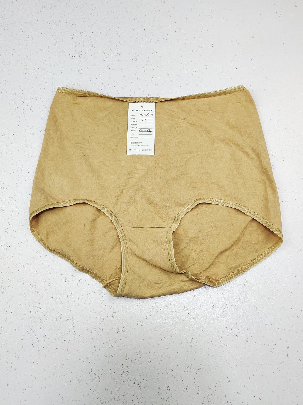 Buy online pre-used pre-loved 100% authentic & Original branded Unknown Brand (PU-2546) available in Pakistan. Top international brands avilable.