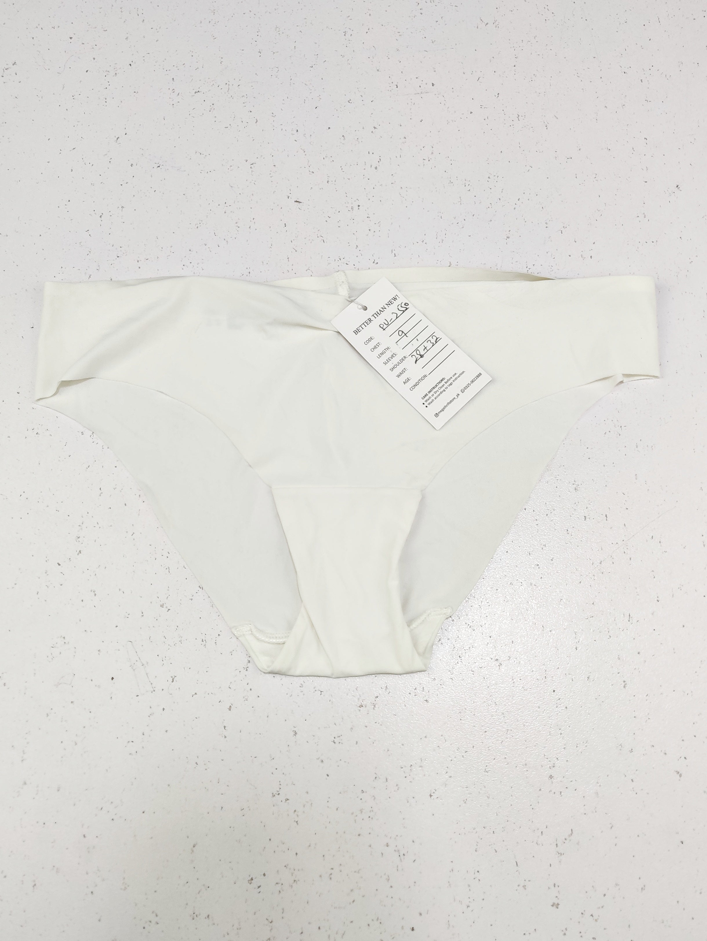 Buy online pre-used pre-loved 100% authentic & Original branded Marks & Spencer (PU-2550) available in Pakistan. Top international brands avilable.