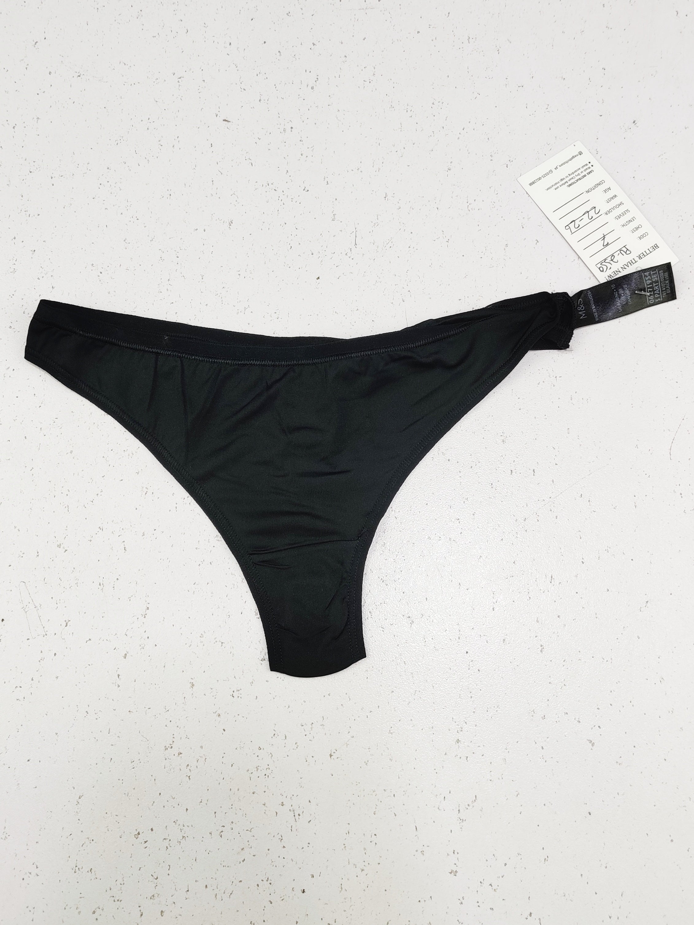 Buy online pre-used pre-loved 100% authentic & Original branded Marks & Spencer (PU-2559) available in Pakistan. Top international brands avilable.