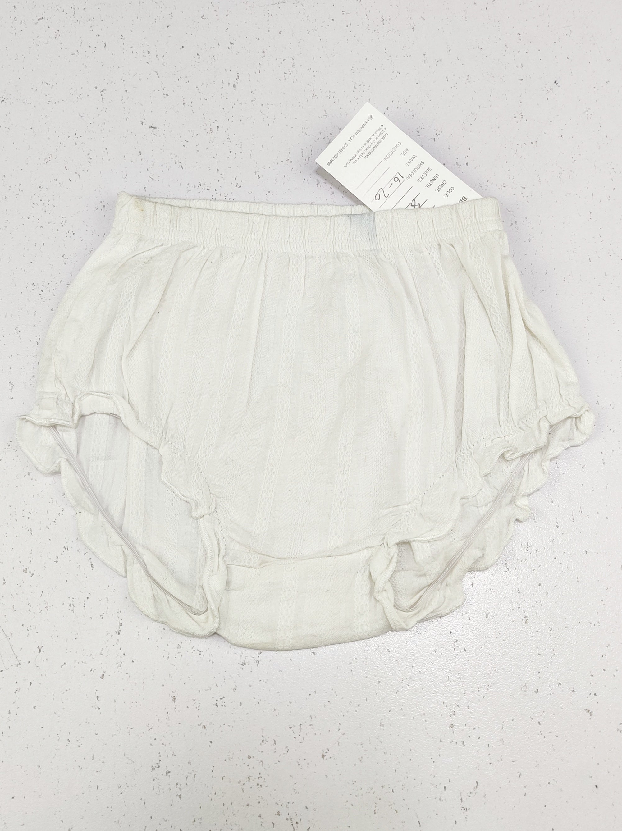 Buy online pre-used pre-loved 100% authentic & Original branded Unknown Brand (PU-2560) available in Pakistan. Top international brands avilable.