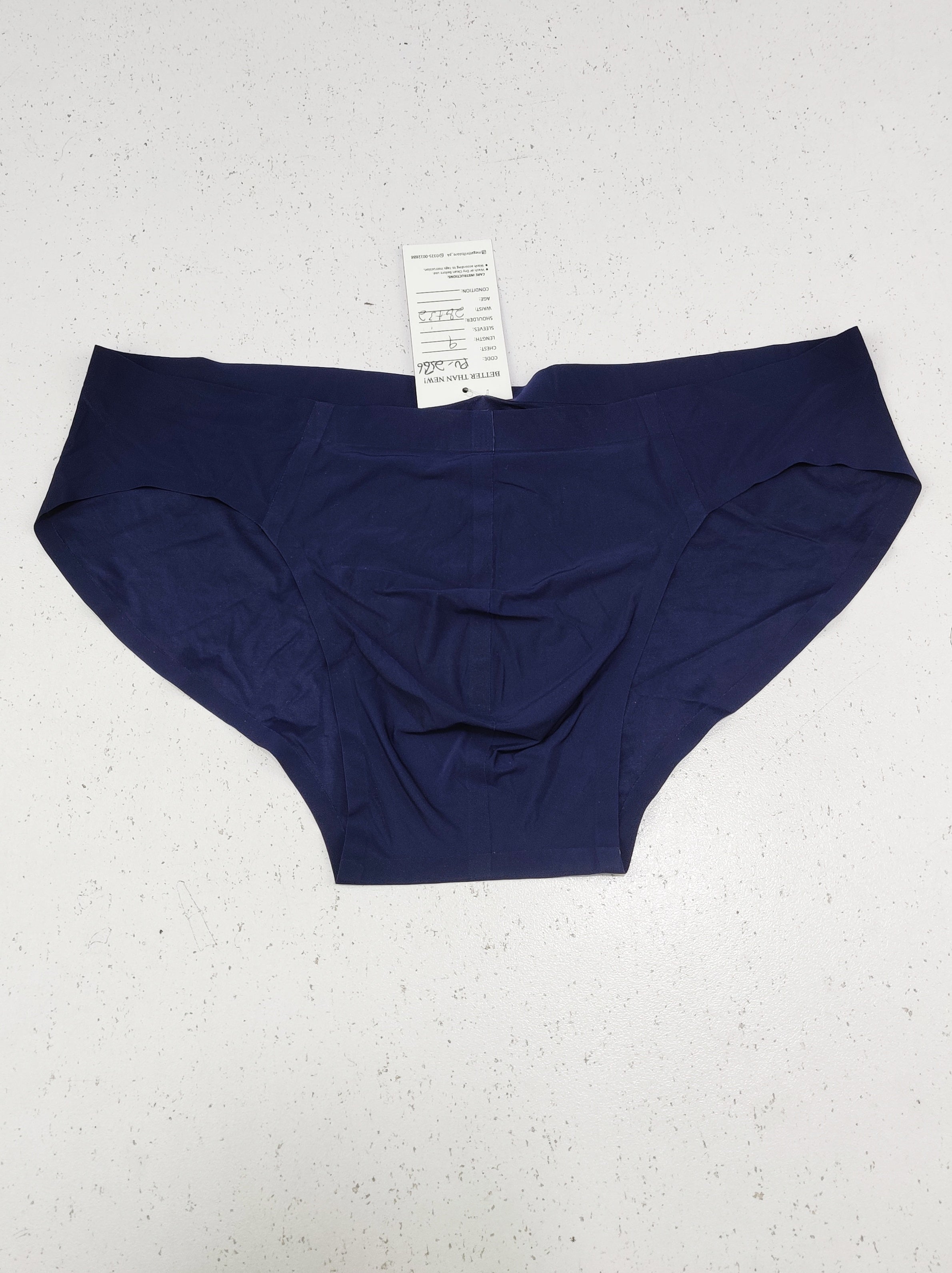 Buy online pre-used pre-loved 100% authentic & Original branded Unknown Brand (PU-2566) available in Pakistan. Top international brands avilable.