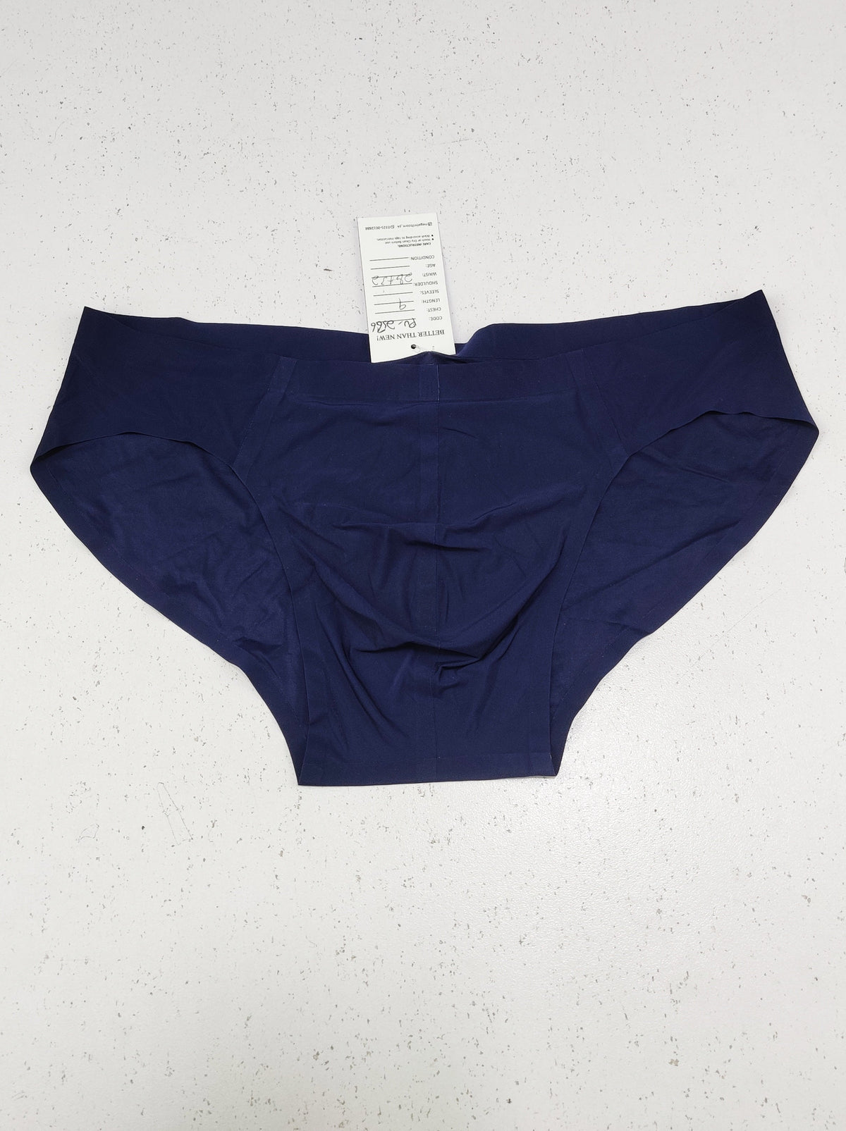 Buy online pre-used pre-loved 100% authentic & Original branded Unknown Brand (PU-2566) available in Pakistan. Top international brands avilable.