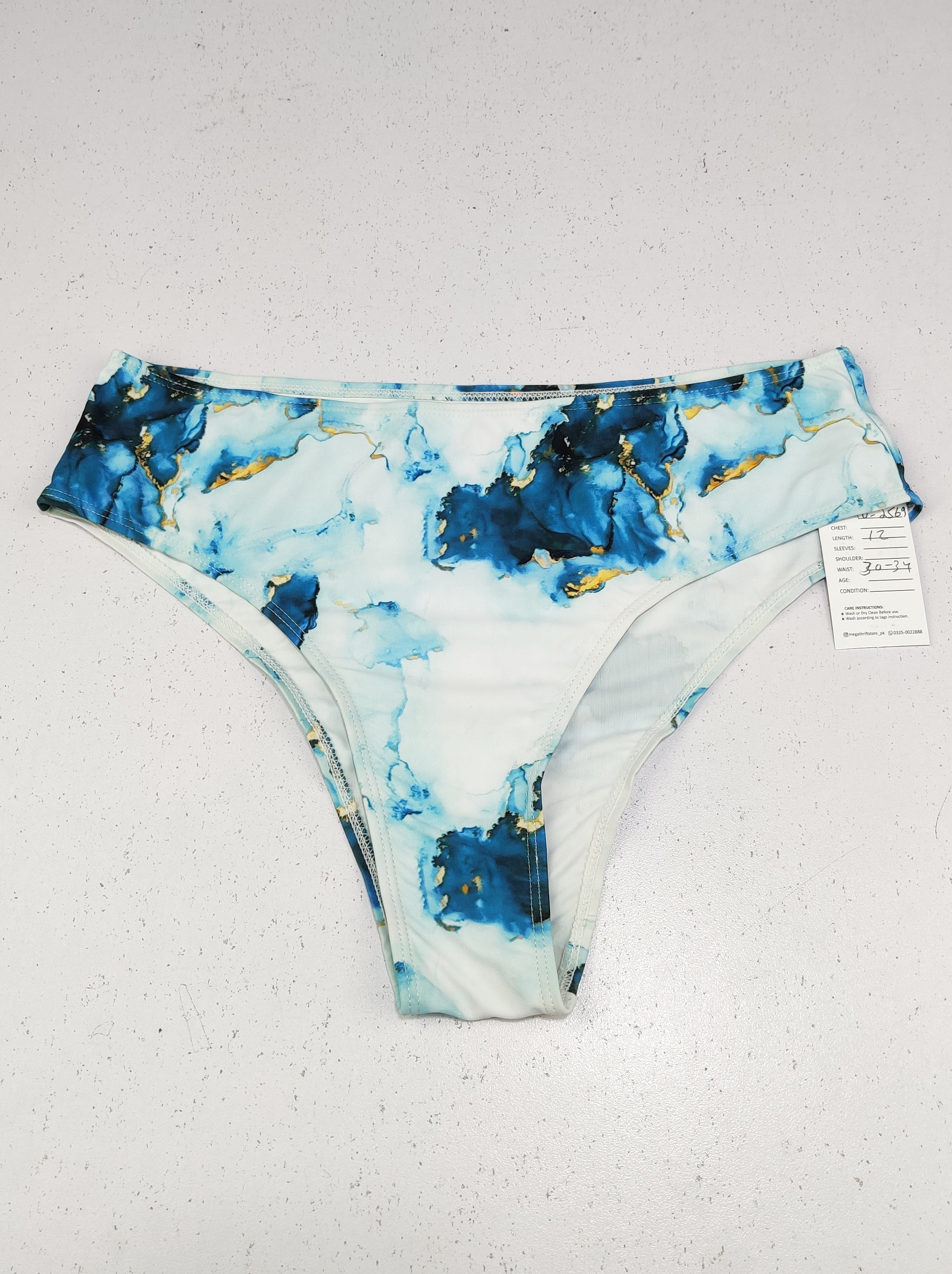Buy online pre-used pre-loved 100% authentic & Original branded Unknown Brand (PU-2569) available in Pakistan. Top international brands avilable.
