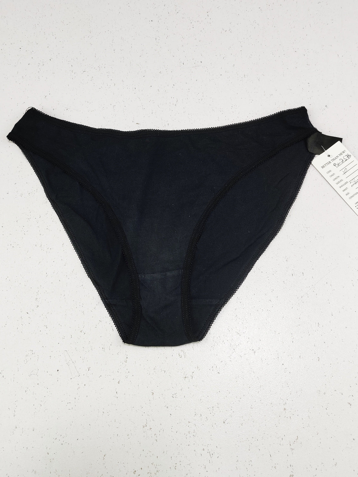 Buy online pre-used pre-loved 100% authentic & Original branded F&F (PU-2576) available in Pakistan. Top international brands avilable.