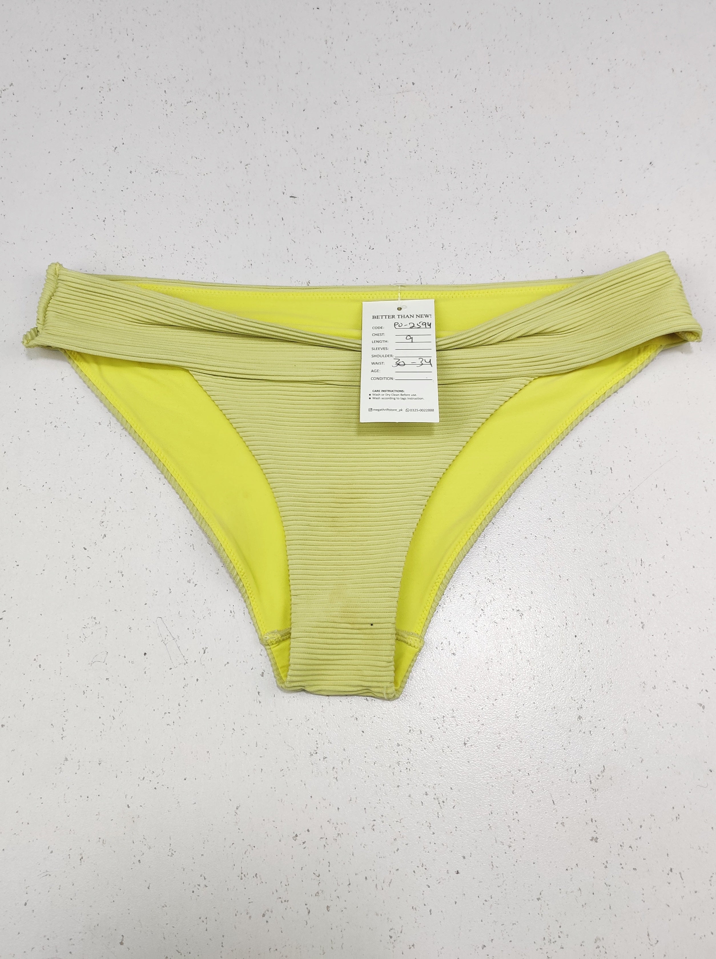 Buy online pre-used pre-loved 100% authentic & Original branded H&M (PU-2594) available in Pakistan. Top international brands avilable.