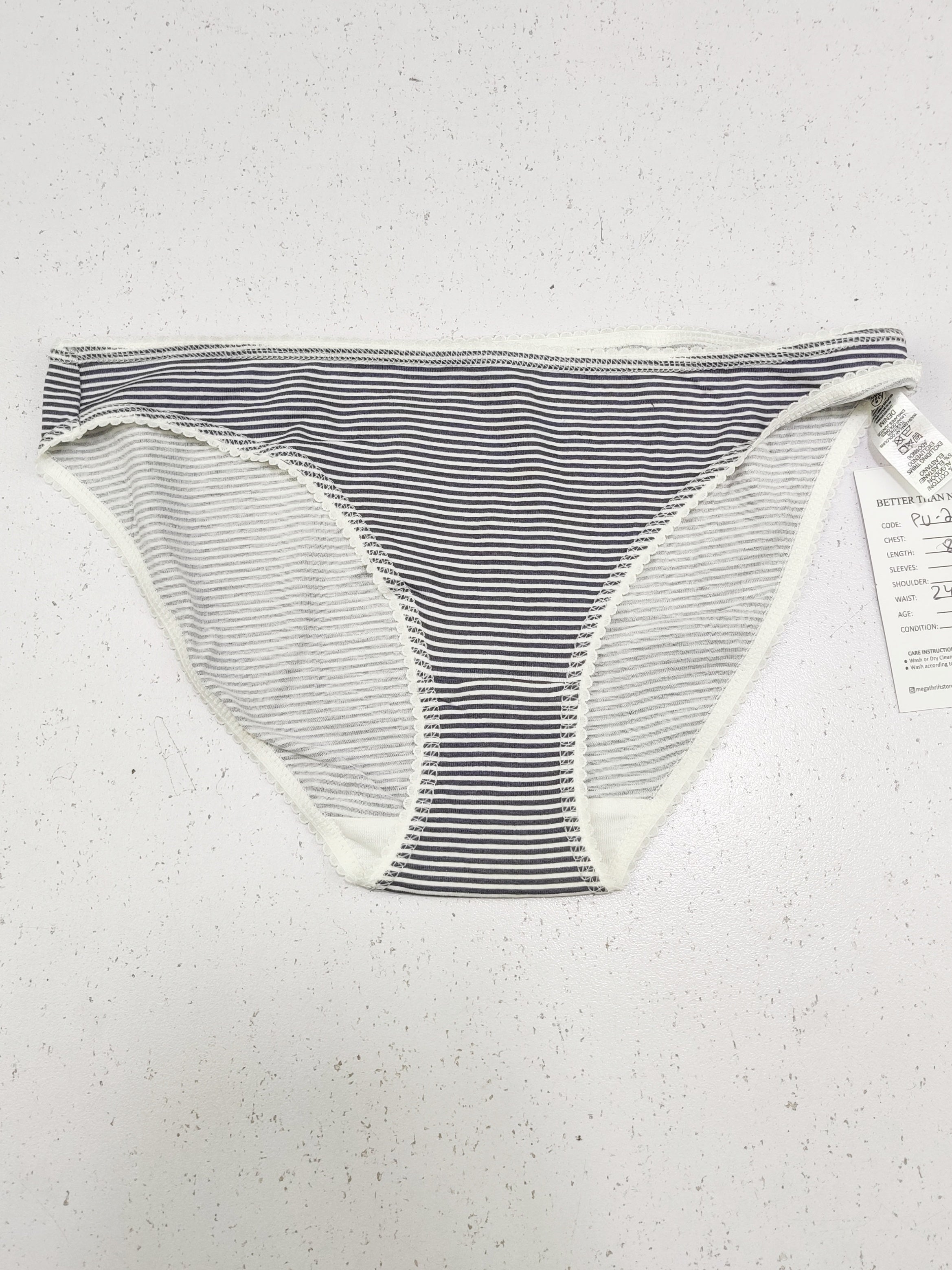 Buy online pre-used pre-loved 100% authentic & Original branded Dunnes Stores (PU-2596) available in Pakistan. Top international brands avilable.