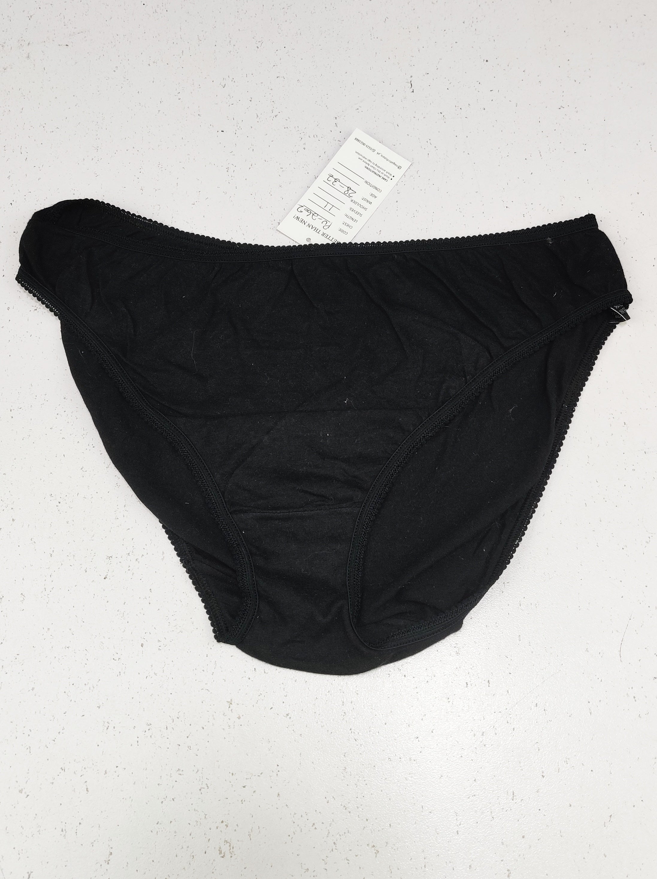 Buy online pre-used pre-loved 100% authentic & Original branded Unknown Brand (PU-2602) available in Pakistan. Top international brands avilable.