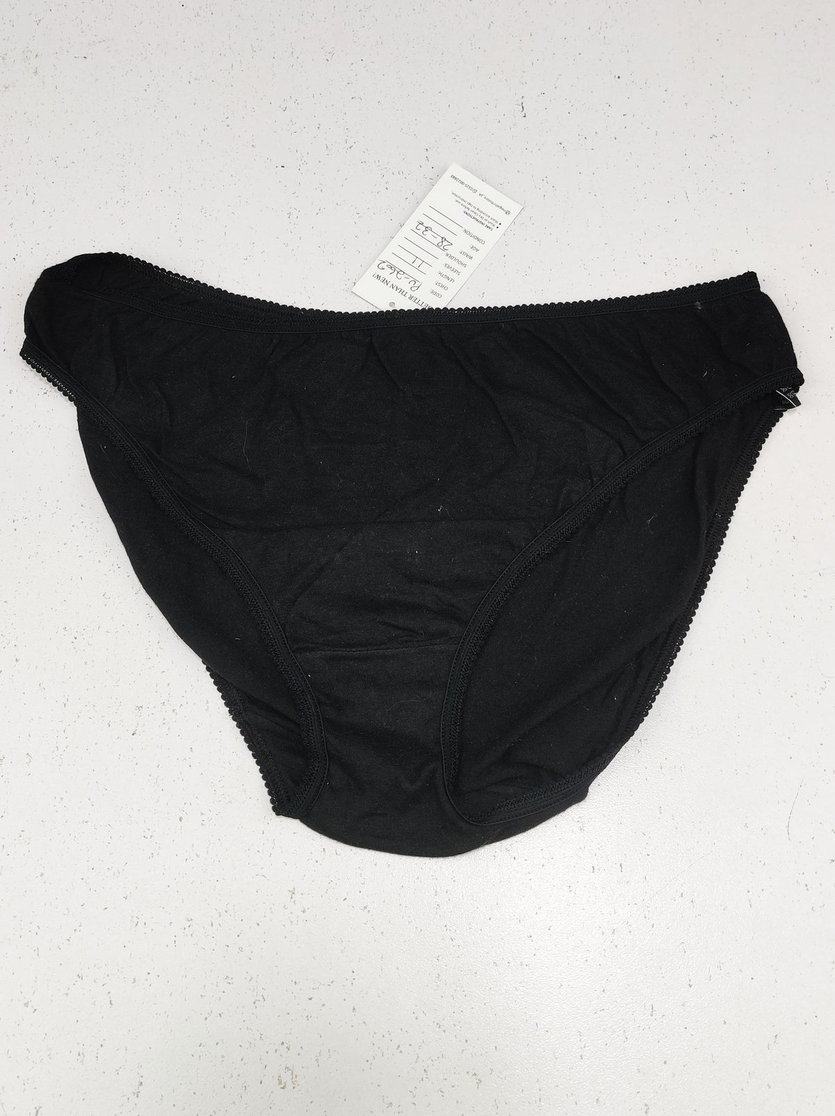 Buy online pre-used pre-loved 100% authentic & Original branded Unknown Brand (PU-2602) available in Pakistan. Top international brands avilable.