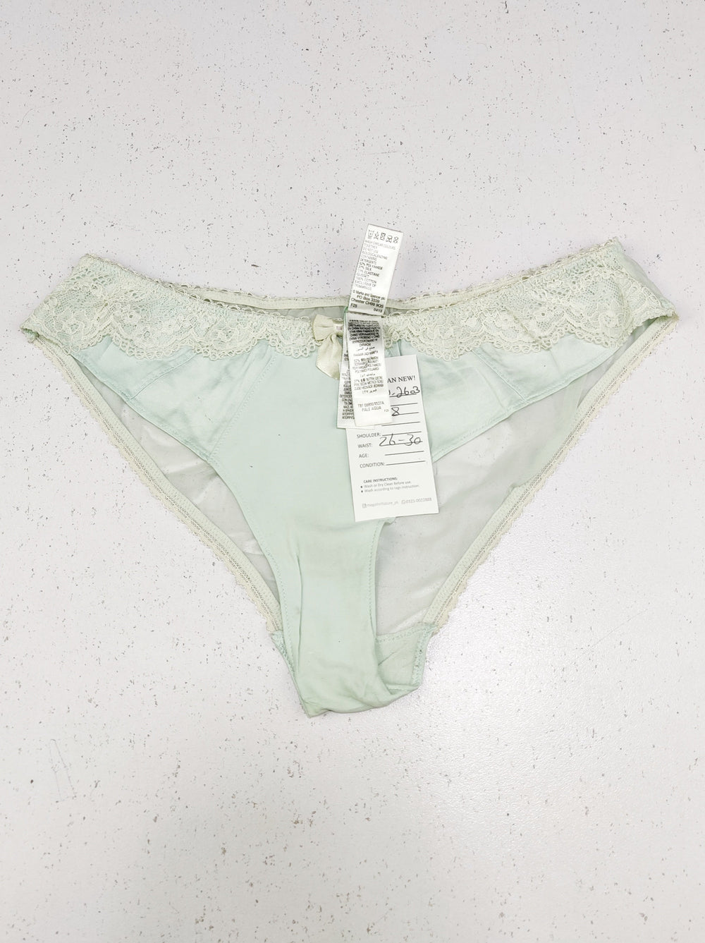 Buy online pre-used pre-loved 100% authentic & Original branded Limited Collection (PU-2603) available in Pakistan. Top international brands avilable.