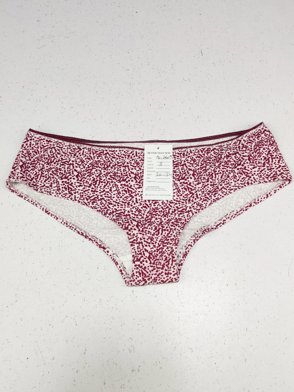 Buy online pre-used pre-loved 100% authentic & Original branded Unknown Brand (PU-2609) available in Pakistan. Top international brands avilable.