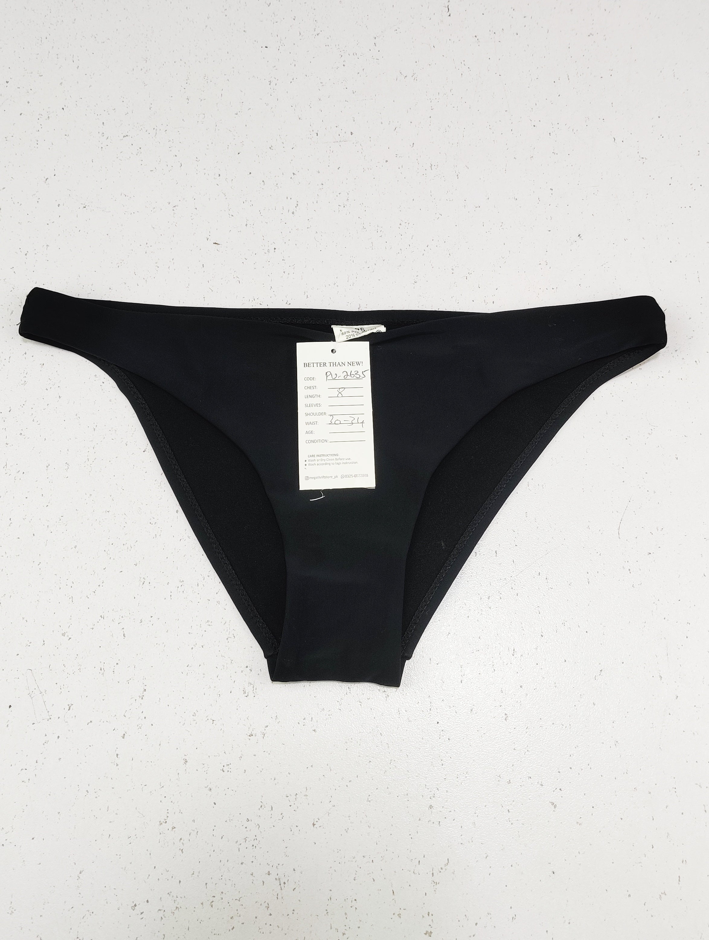 Buy online pre-used pre-loved 100% authentic & Original branded Unknown Brand (PU-2635) available in Pakistan. Top international brands avilable.