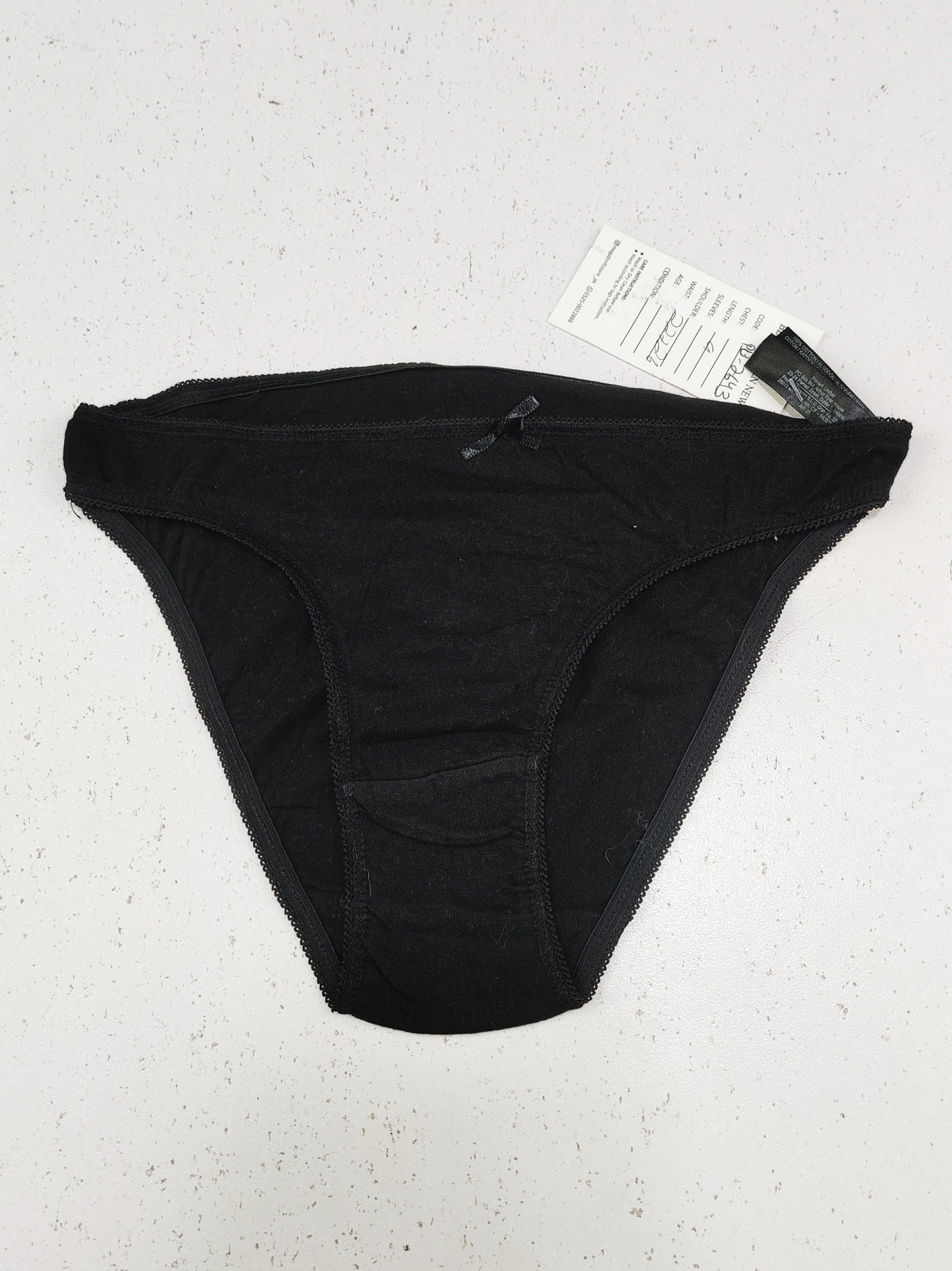 Buy online pre-used pre-loved 100% authentic & Original branded Primark (PU-2643) available in Pakistan. Top international brands avilable.