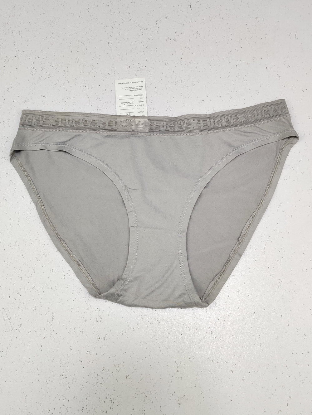 Buy online pre-used pre-loved 100% authentic & Original branded Lucky Brand (PU-2647) available in Pakistan. Top international brands avilable.