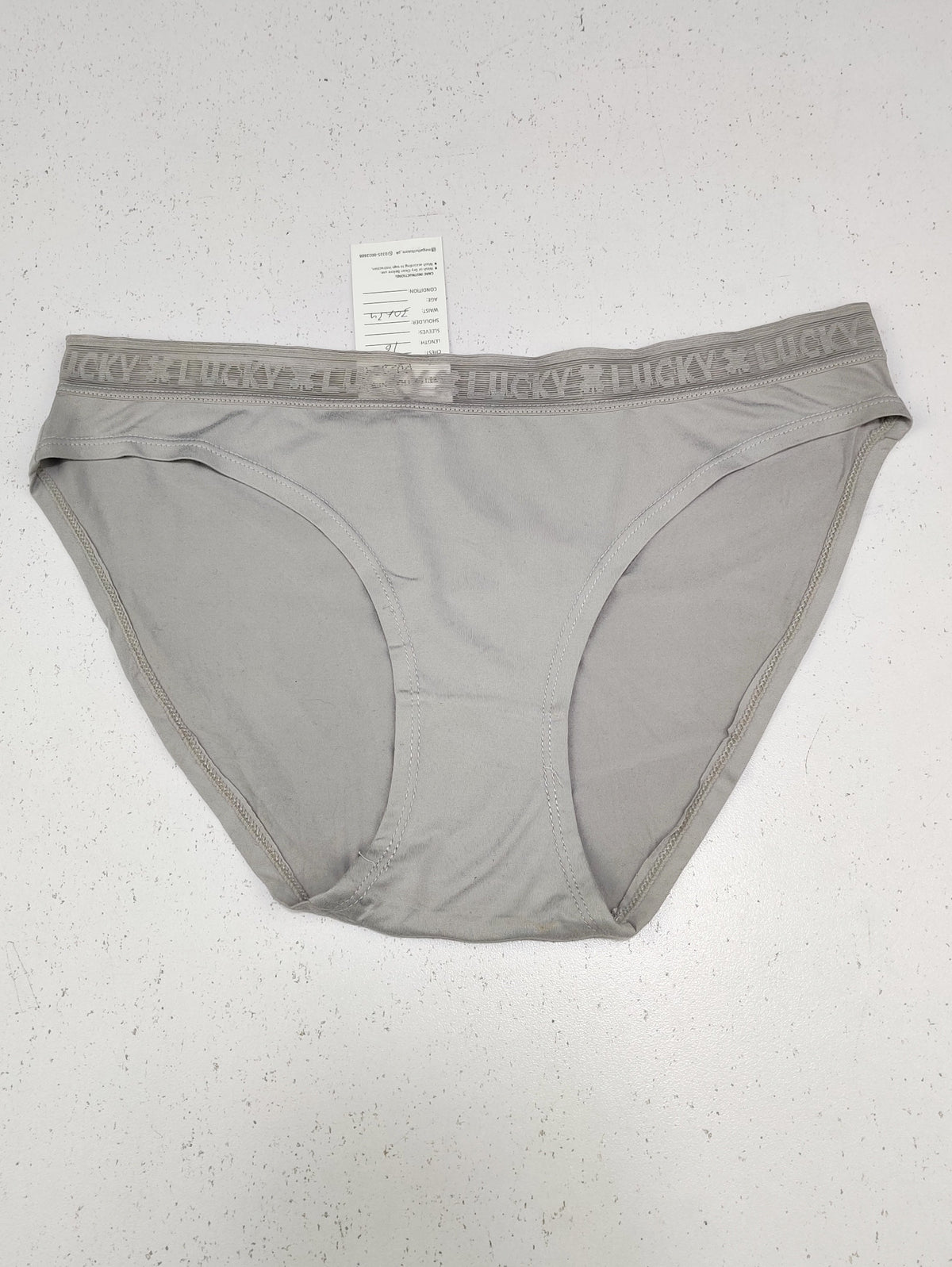 Buy online pre-used pre-loved 100% authentic & Original branded Lucky Brand (PU-2647) available in Pakistan. Top international brands avilable.