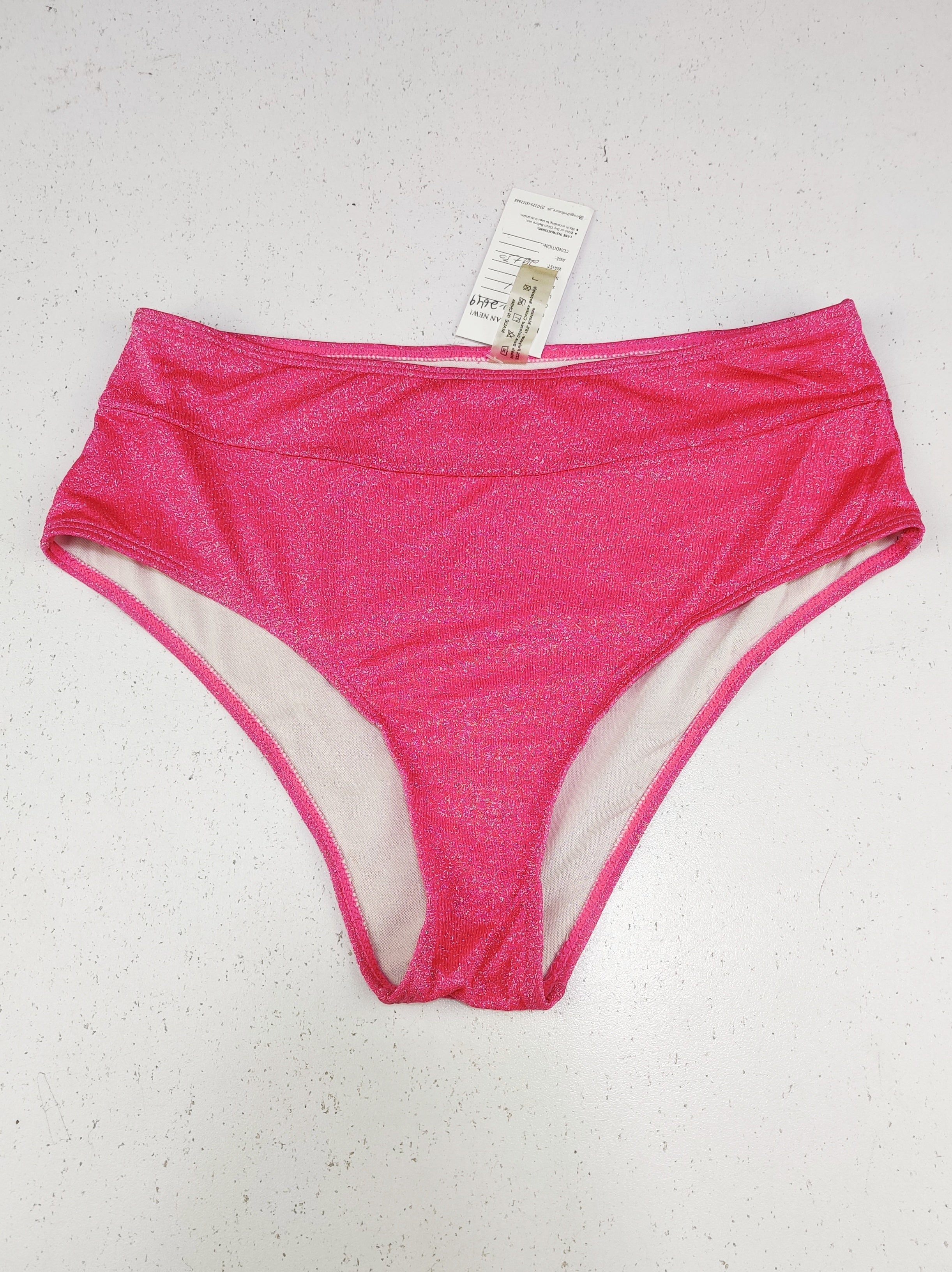 Buy online pre-used pre-loved 100% authentic & Original branded Unknown Brand (PU-2649) available in Pakistan. Top international brands avilable.