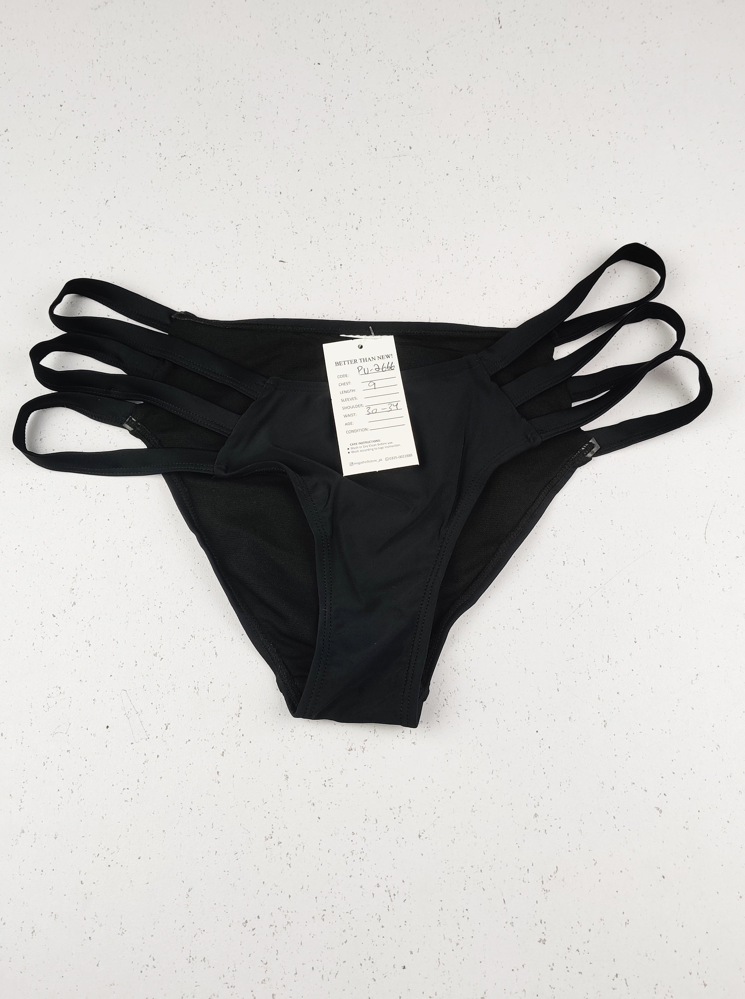 Buy online pre-used pre-loved 100% authentic & Original branded Unknown Brand (PU-2666) available in Pakistan. Top international brands avilable.