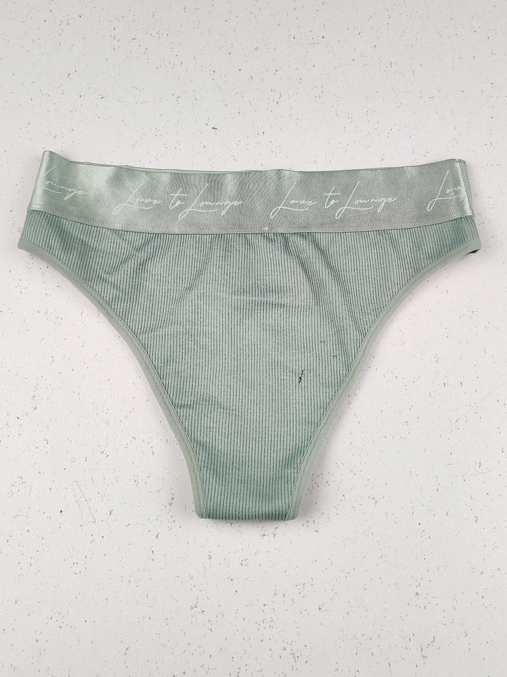 Buy online pre-used pre-loved 100% authentic & Original branded Primark (PU-2670) available in Pakistan. Top international brands avilable.